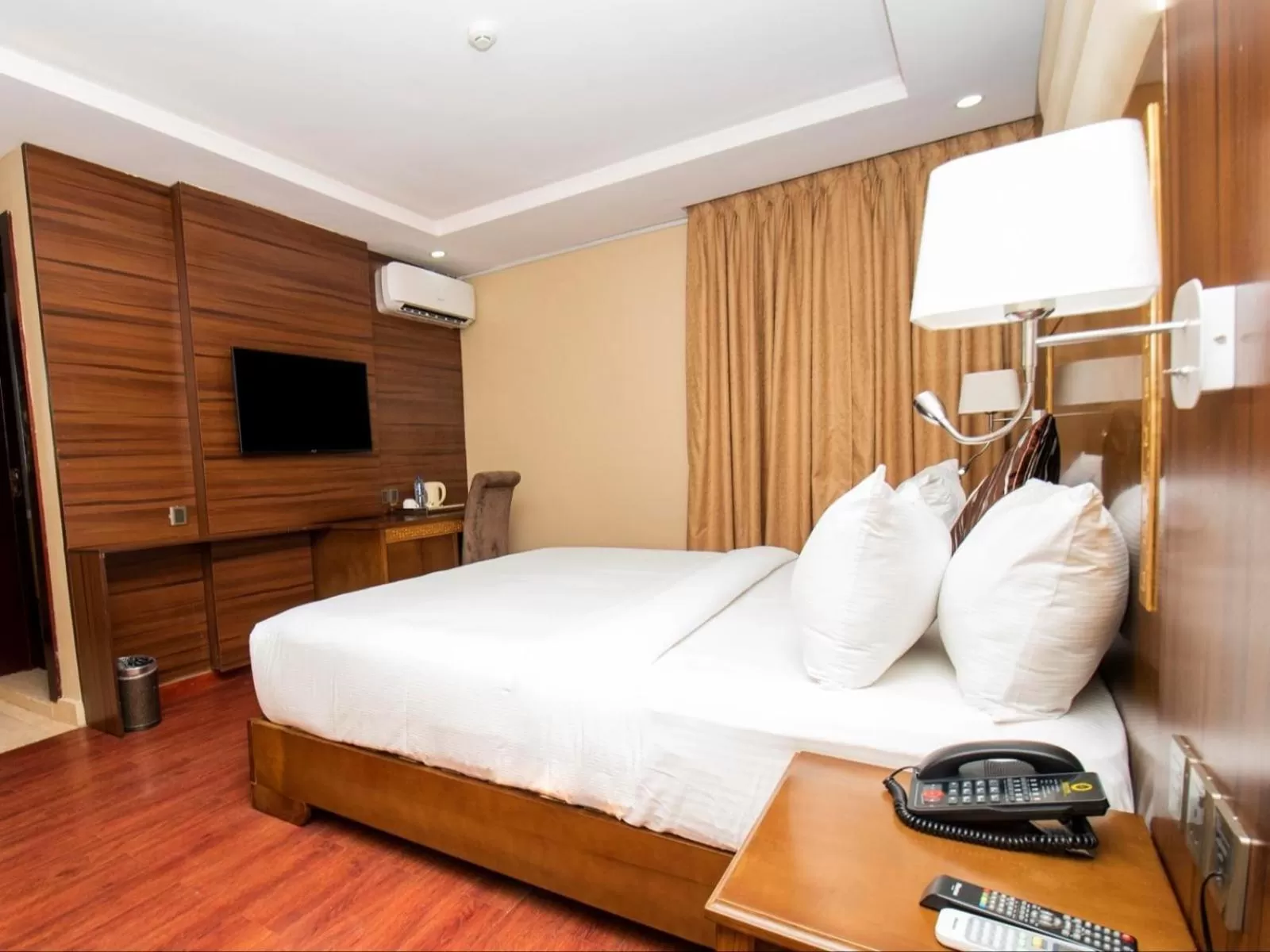 Standard Double Room in The Willows Nest Hotel Ibadan