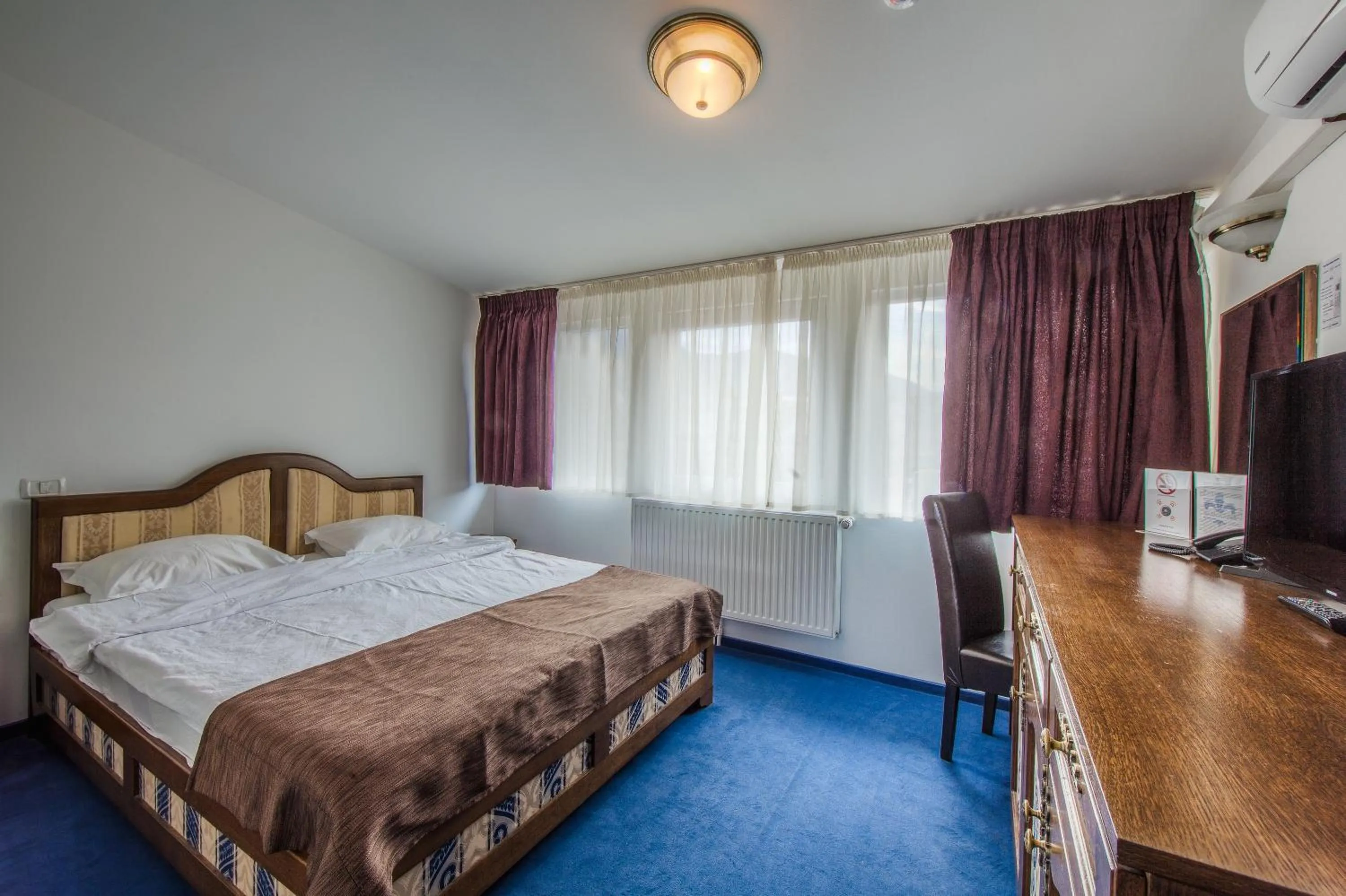 Standard Double Room in Residence Central Annapolis