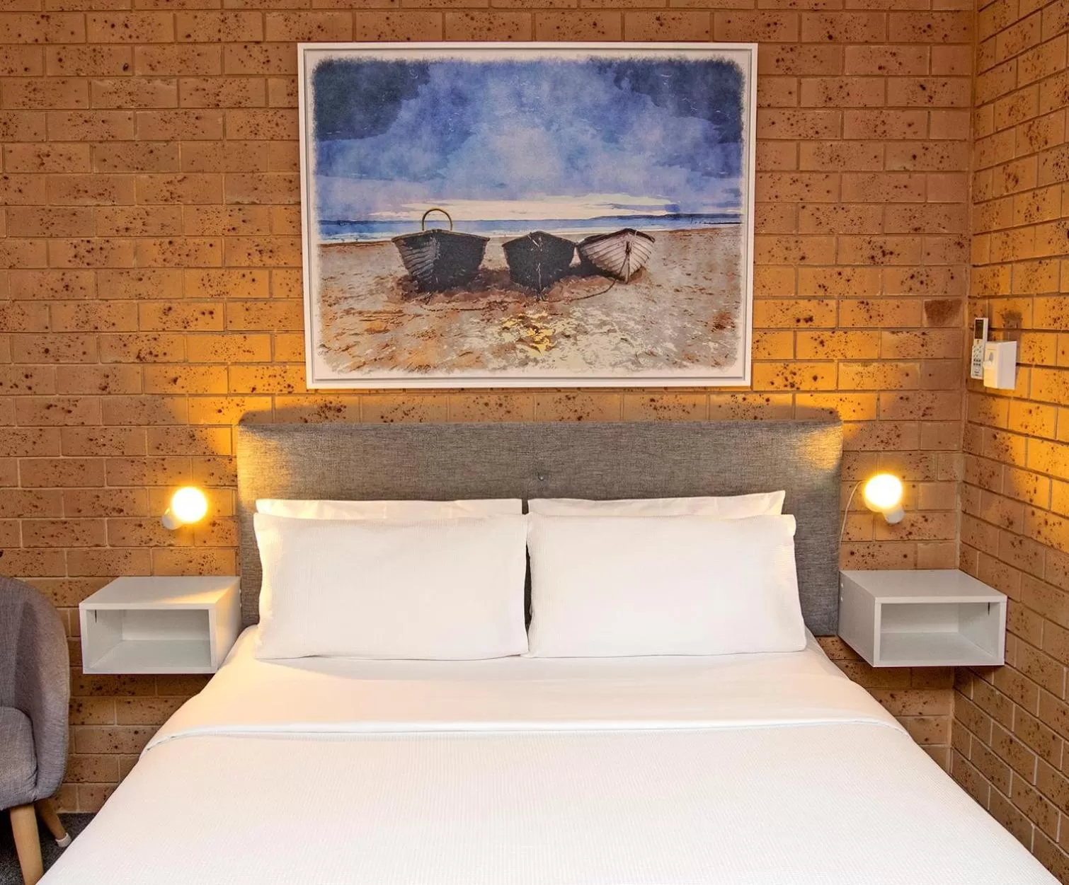 Standard Queen Room in Coast Inn Motel