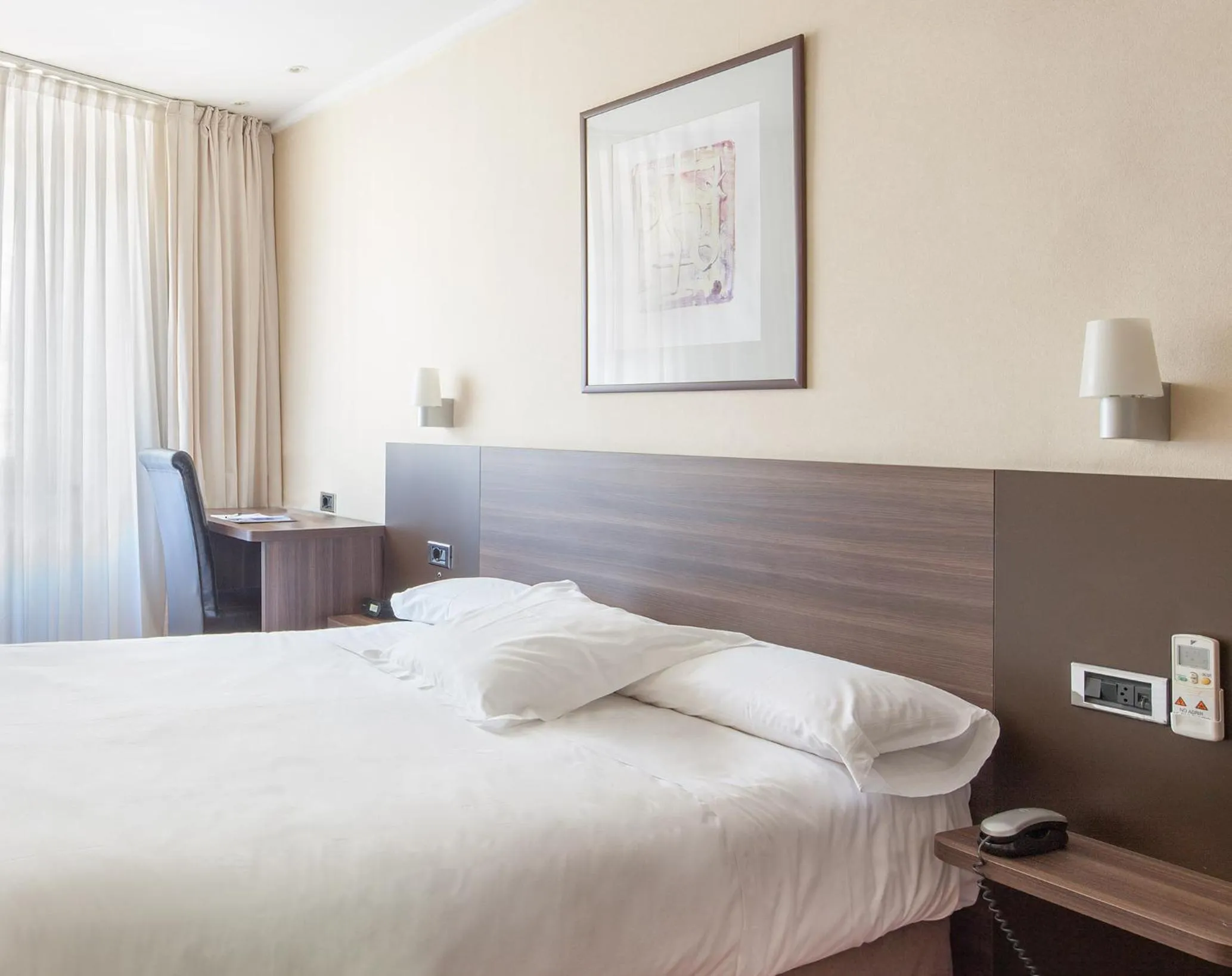 Queen Room in Hotel Yoldi