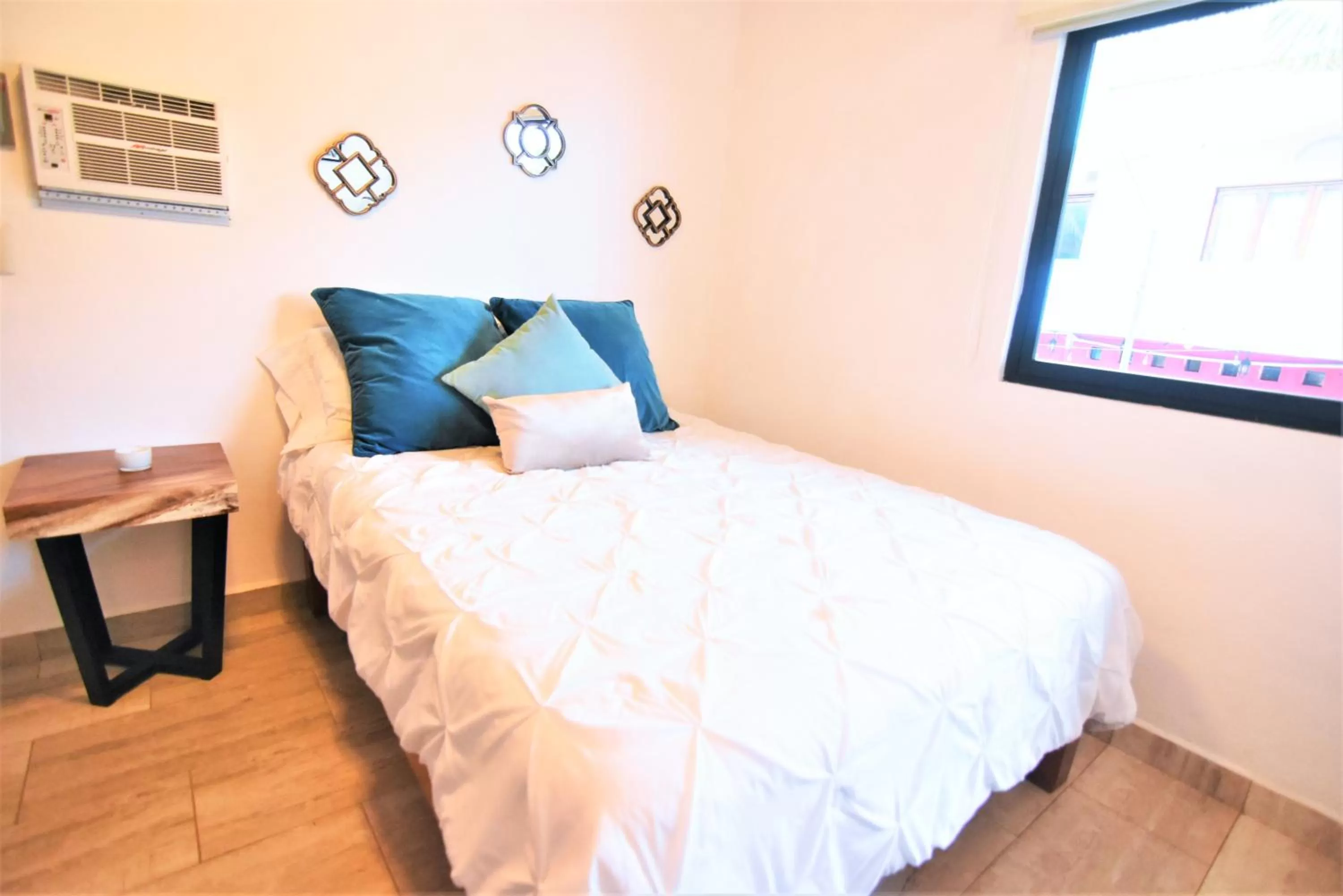 Deluxe Double Room with Balcony and Sea View in Hotel Vista Oceana Sayulita