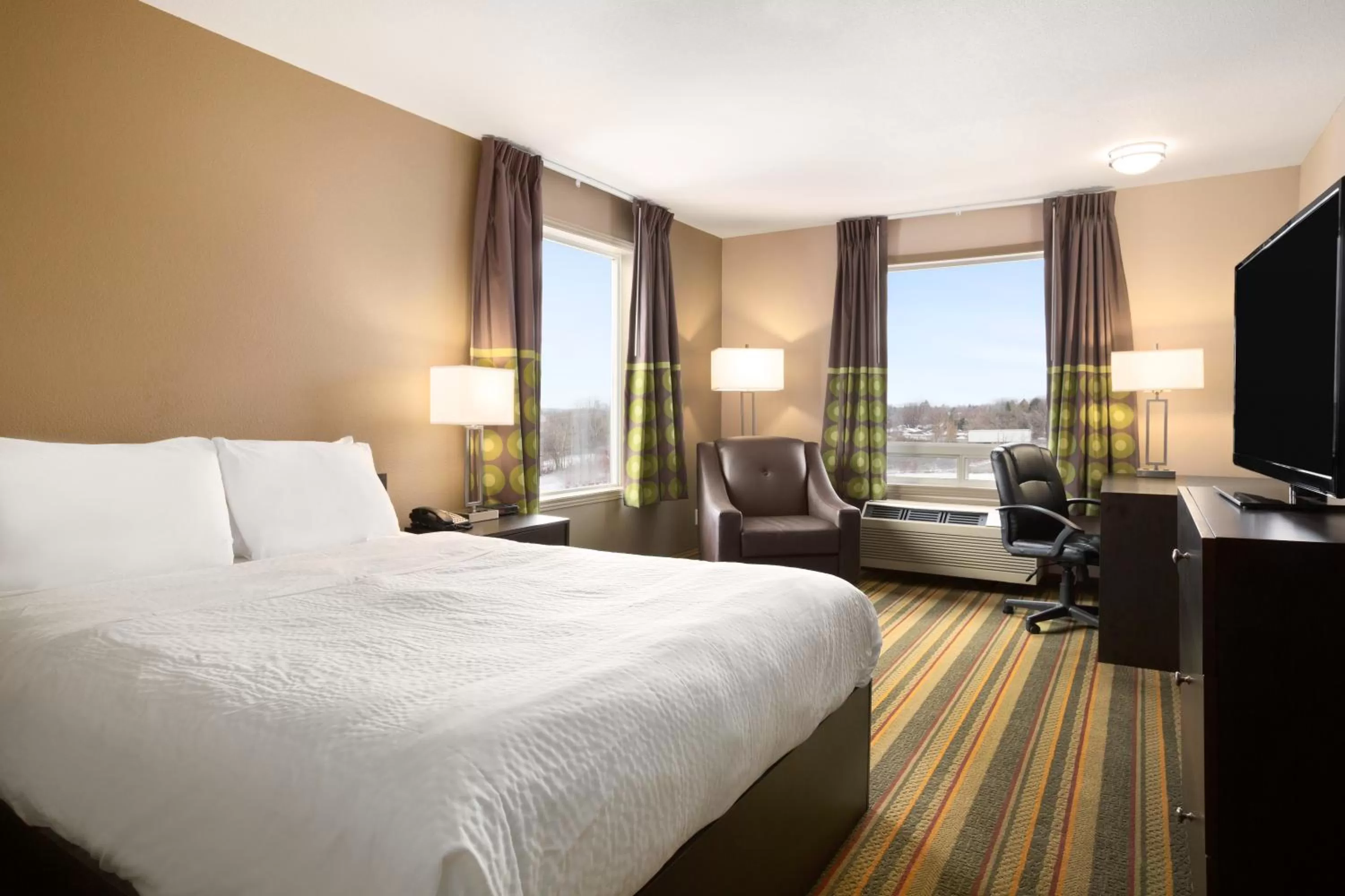 Queen Room - Non-Smoking in Spark By Hilton Woodstock