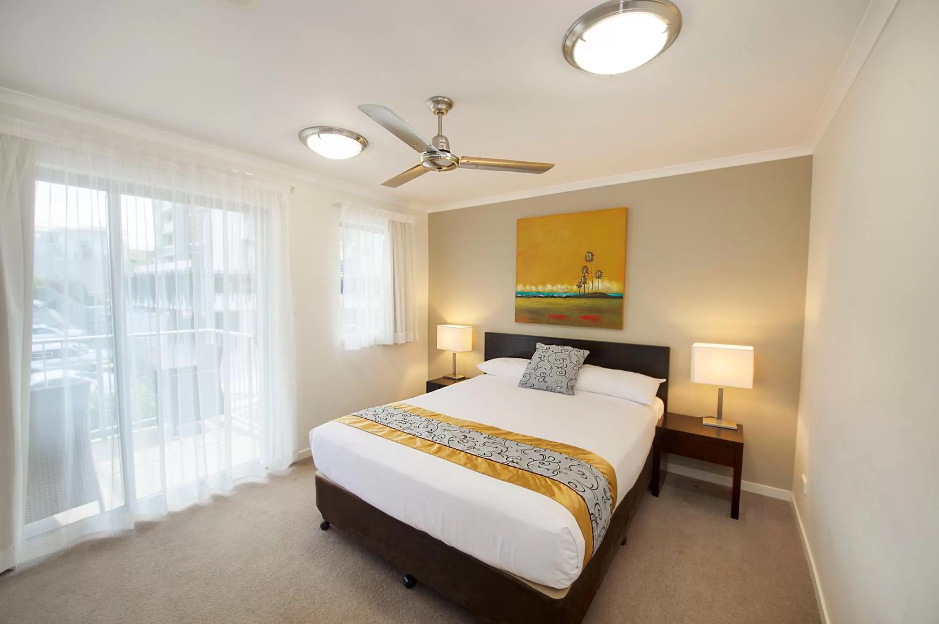 Two-Bedroom Interconnecting Apartment in Gladstone City Central Apartment Hotel Official