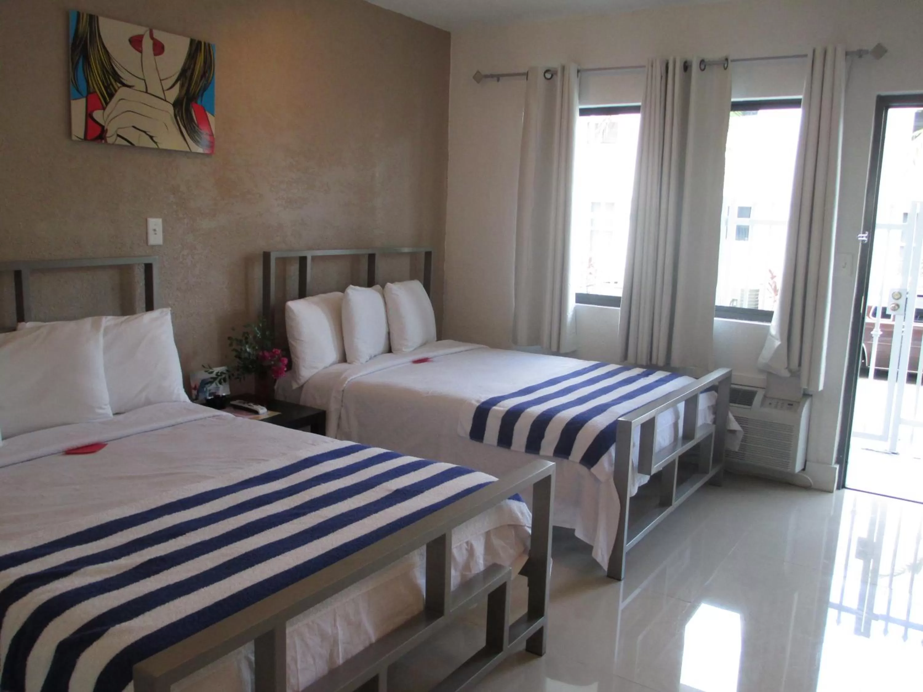 Double Room with Two Double Beds in Shalimar Motel