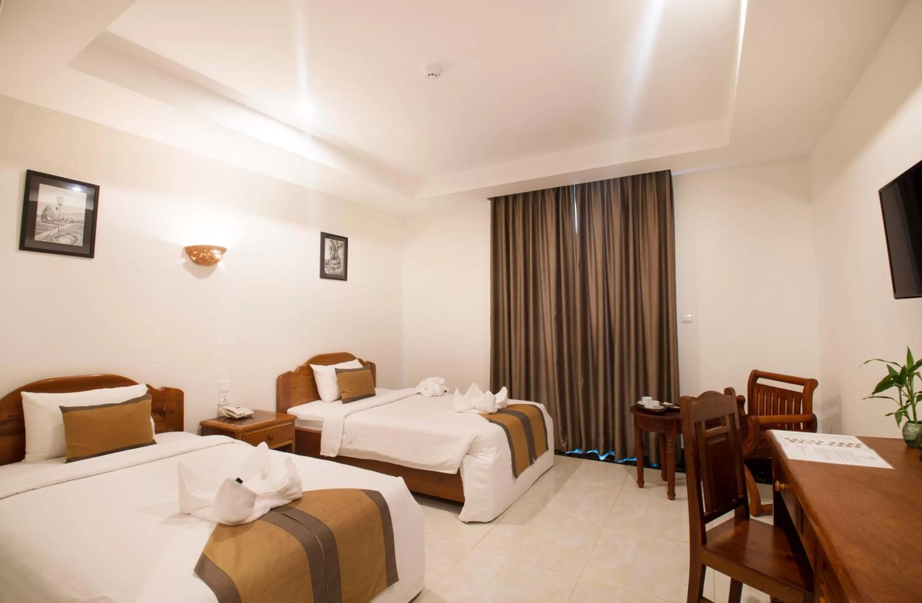 Superior Twin Room with City View in Relax Hotel