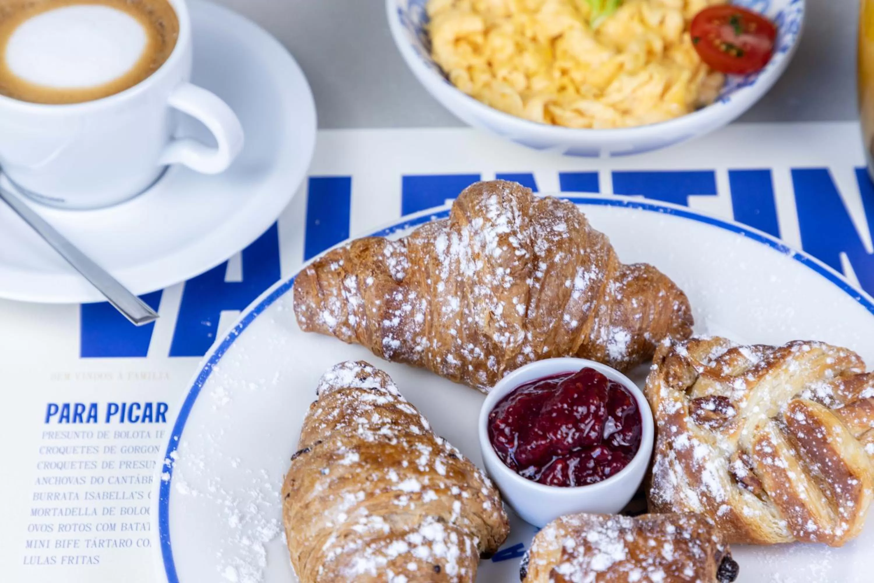 Small Double Room with Balcony in chic&basic Gravity