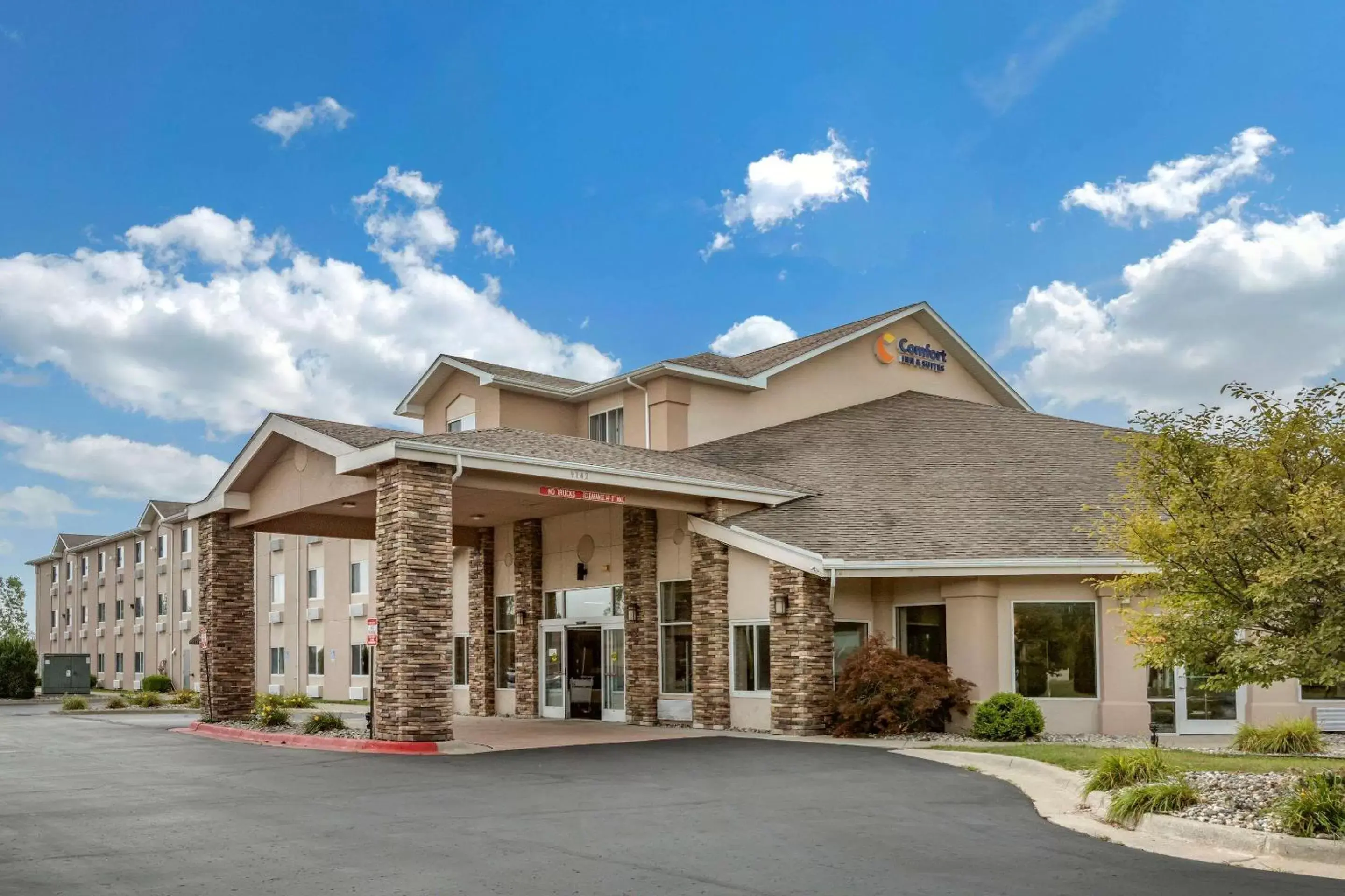 Comfort Inn & Suites Dimondale - Lansing Comfort Inn & Suites Dimondale - Lansing
