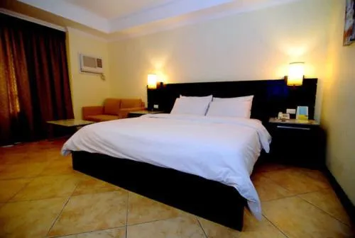 Standard Double or Twin Room in MO2 Westown Hotel - Mandalagan