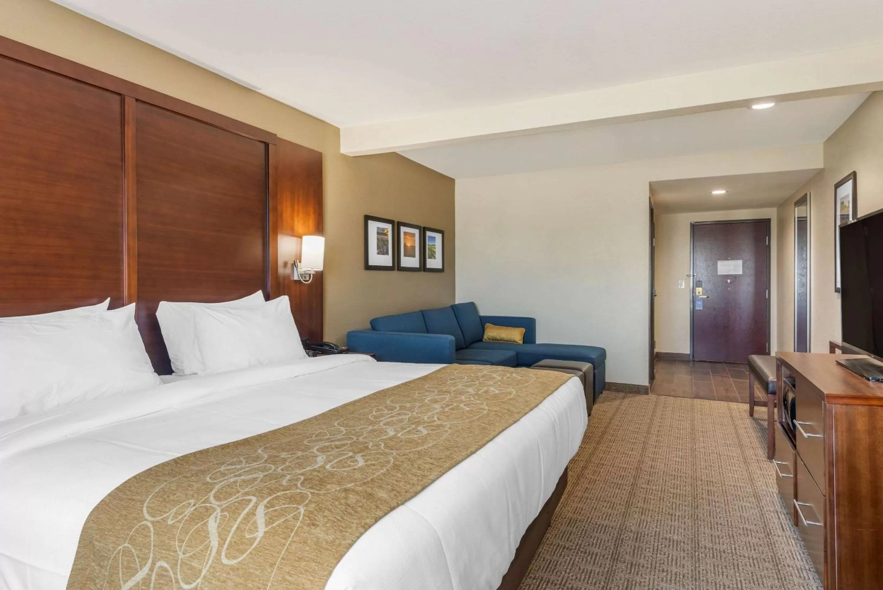 King Suite - Mobility Accessible/Non-Smoking in Comfort Inn & Suites