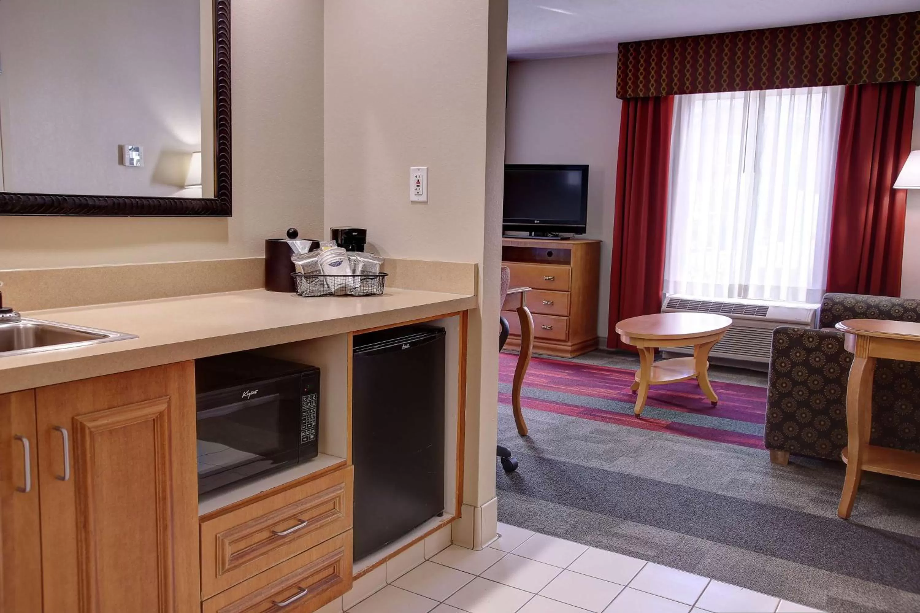 One-Bedroom King Suite in Hampton Inn Cedar City