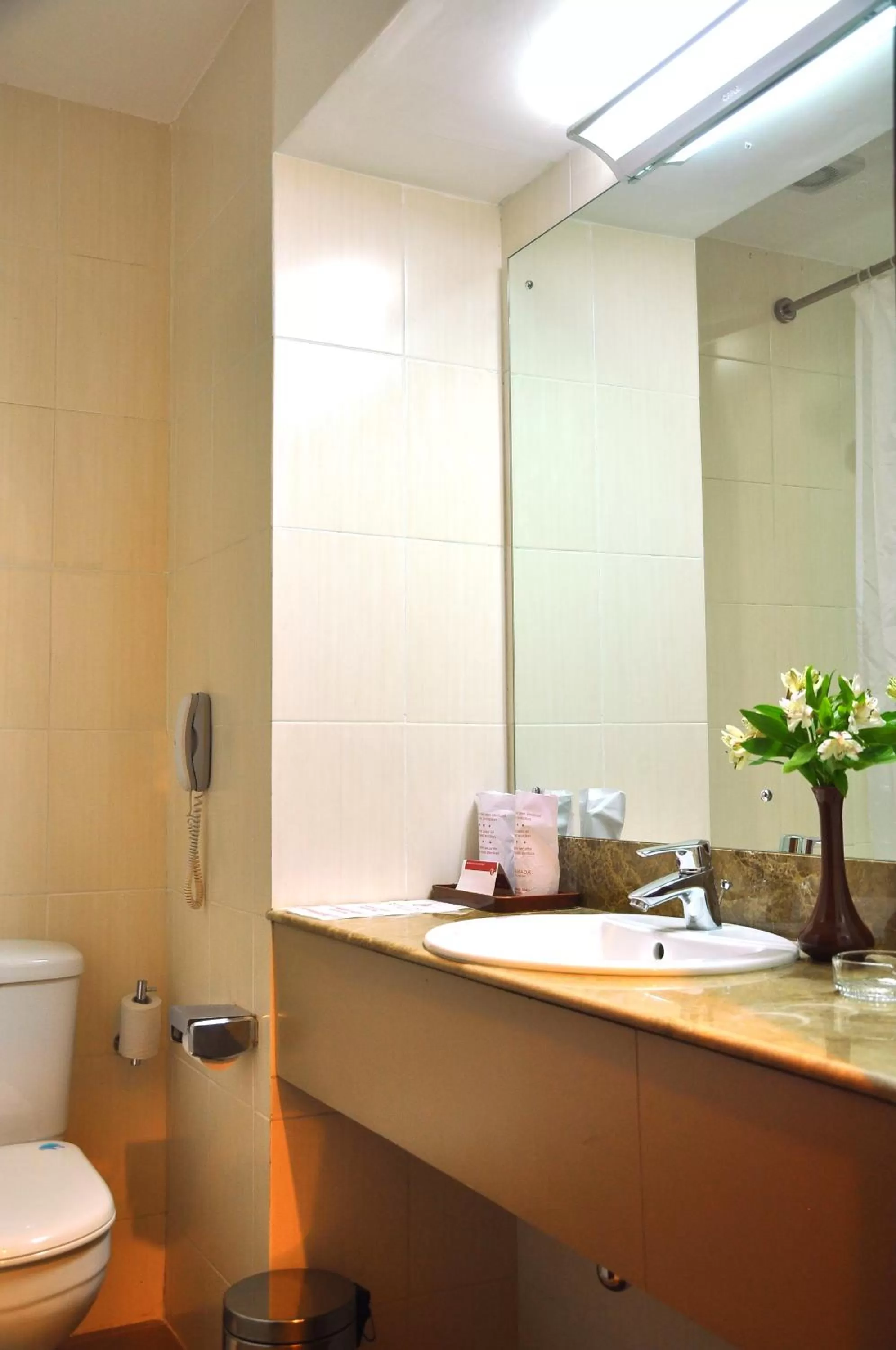 King Suite with Complementary Airport Pickup in Ramada Katunayake