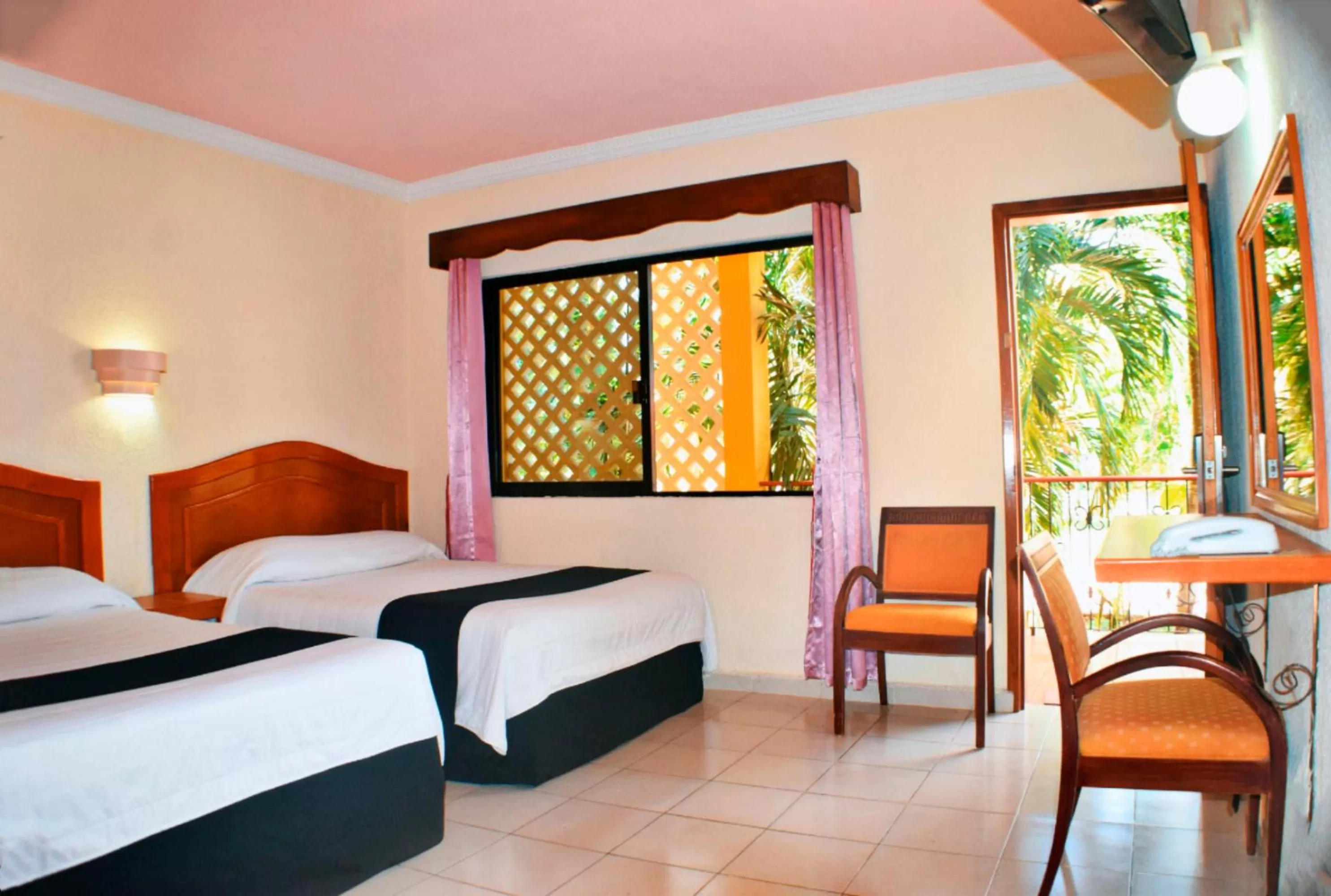 Standard Double or Twin Room with Garden View in Hotel Hacienda Sánchez