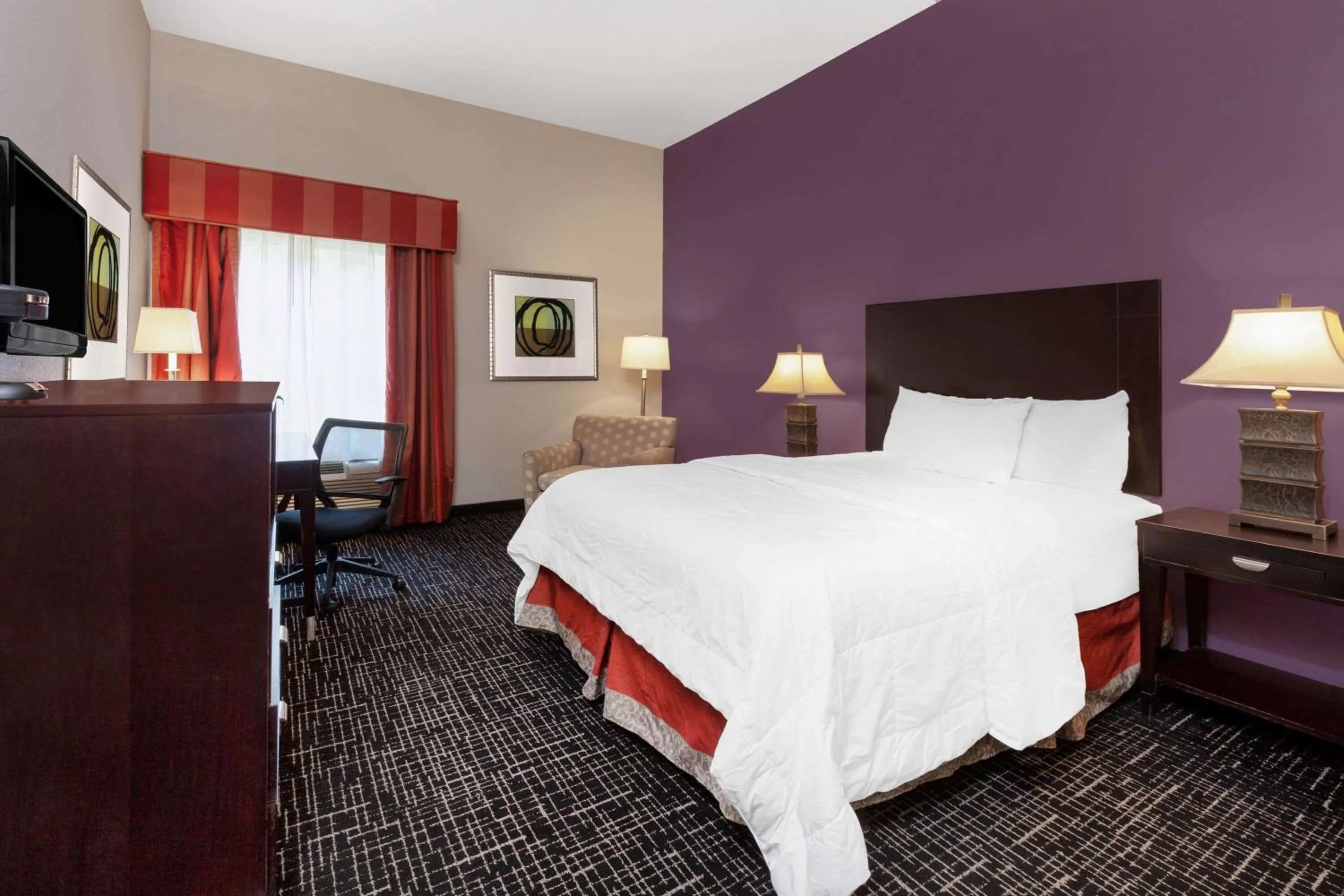 Queen Room with Tub with Grab Bars - Mobility Impaired Accessible/Non-Smoking in La Quinta by Wyndham Lumberton