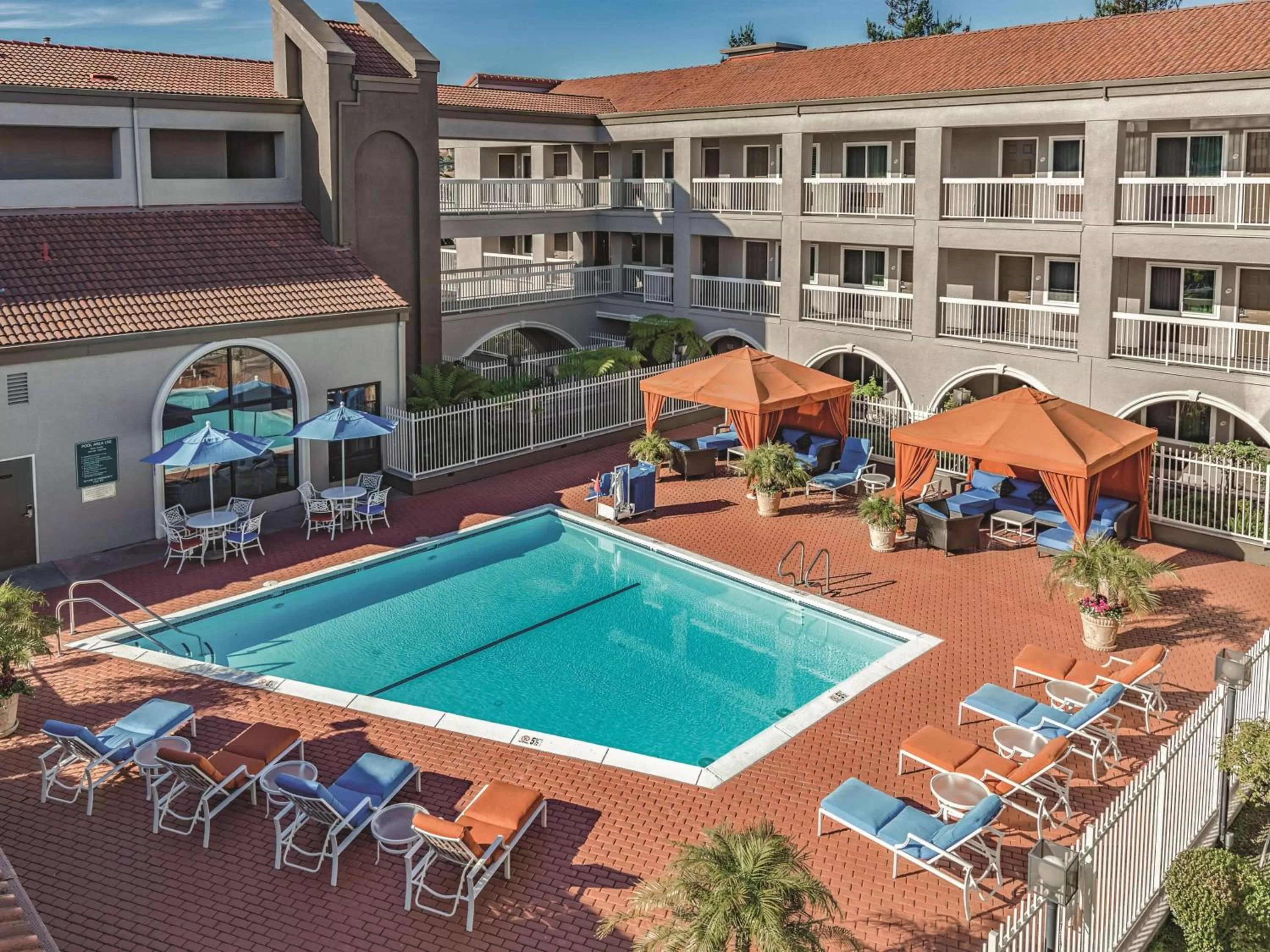 La Quinta by Wyndham San Francisco Airport West Millbrae FREE AIRPORT SHUTTLE