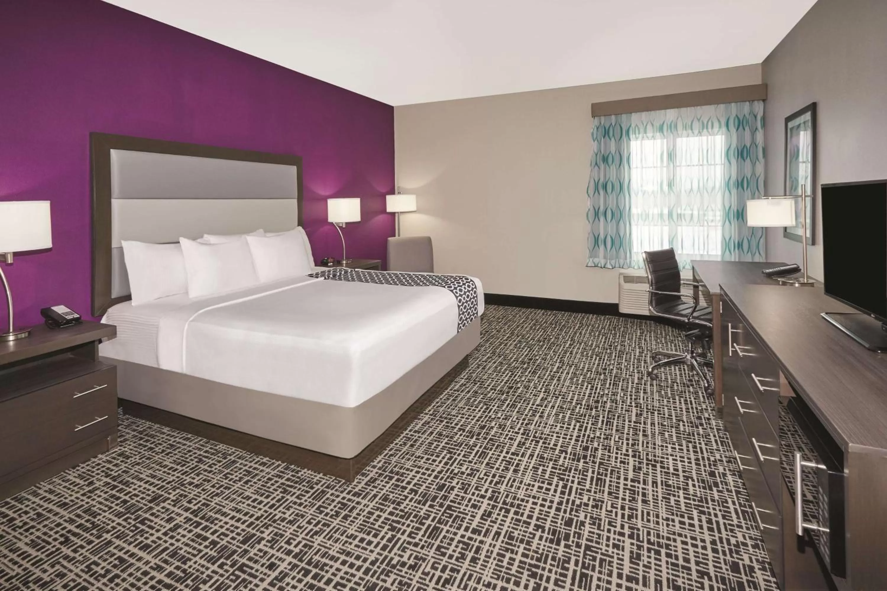 King Room - Mobility Access/Non-Smoking in La Quinta by Wyndham Springfield IL