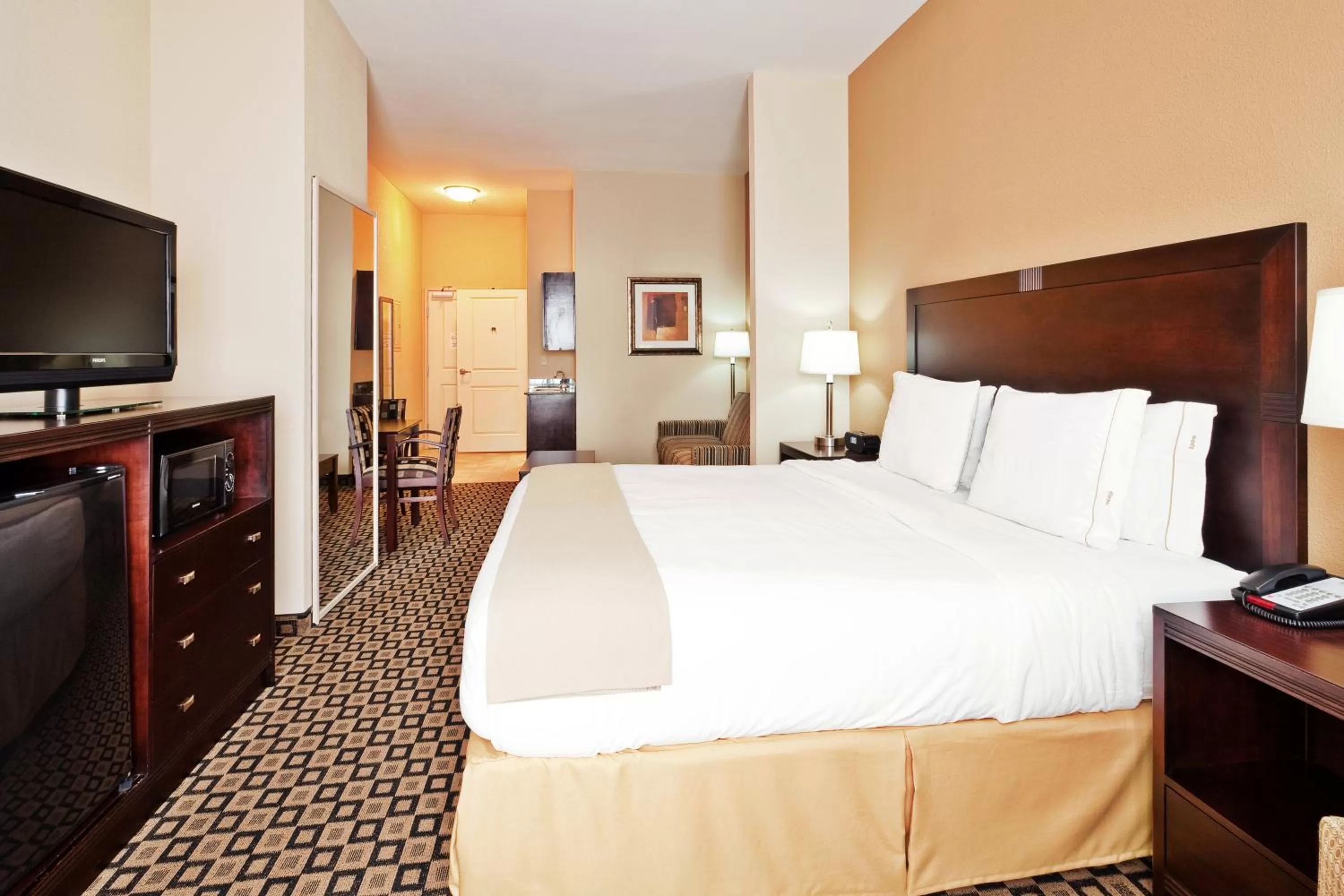 King Suite with Sofa Bed - Non-Smoking in Holiday Inn Express & Suites Clovis, an IHG Hotel