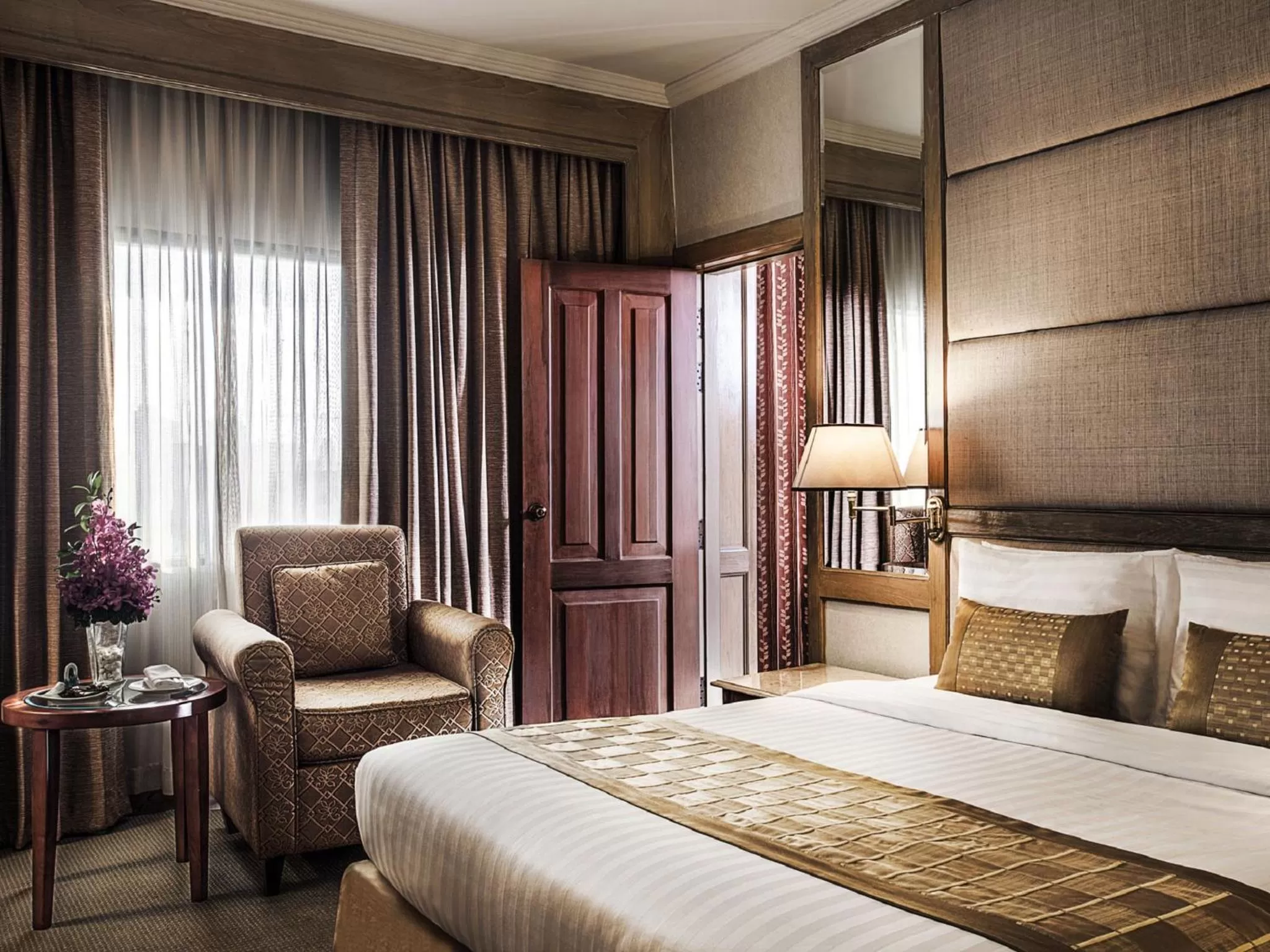 One-Bedroom Suite in Arnoma Hotel Bangkok