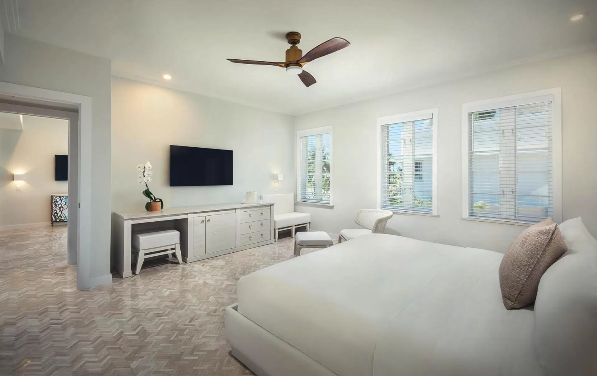 ADA Partial Ocean King Suite in Cardozo Hotel