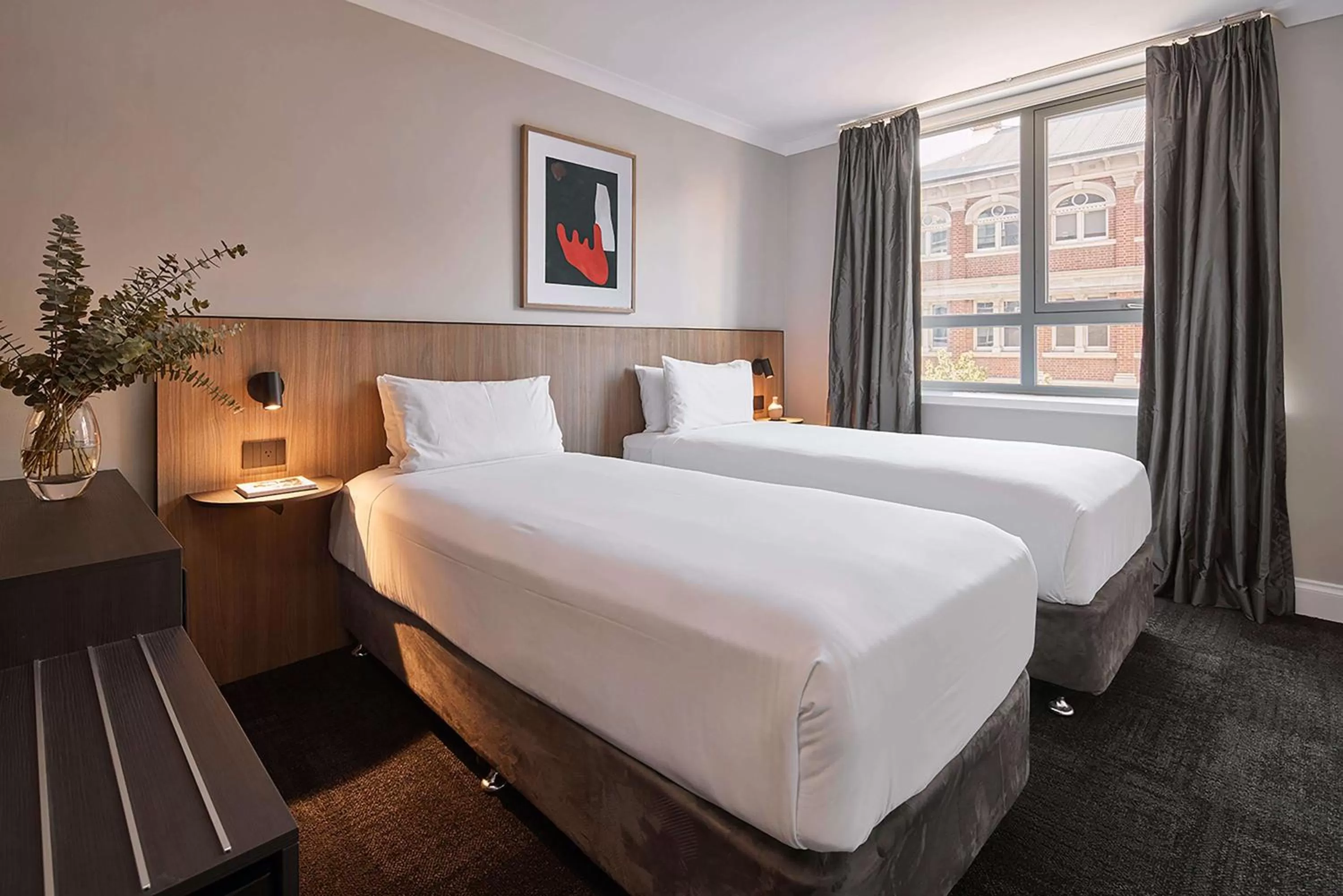 Petite Twin Room in Pensione Hotel Perth