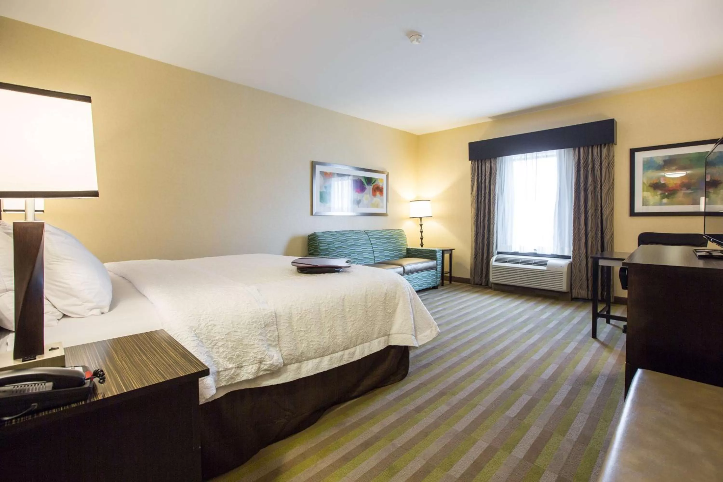 King Room with Sofa Bed - Non-Smoking in Hampton Inn & Suites Toledo/Westgate