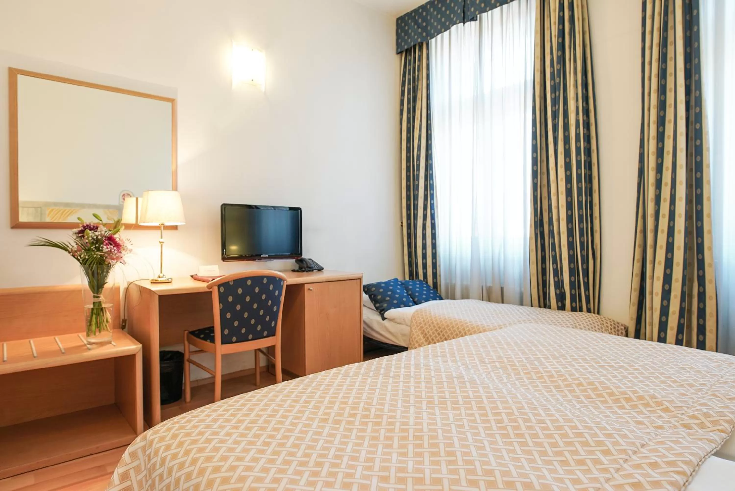 Triple Room in Hotel Tivoli Prague