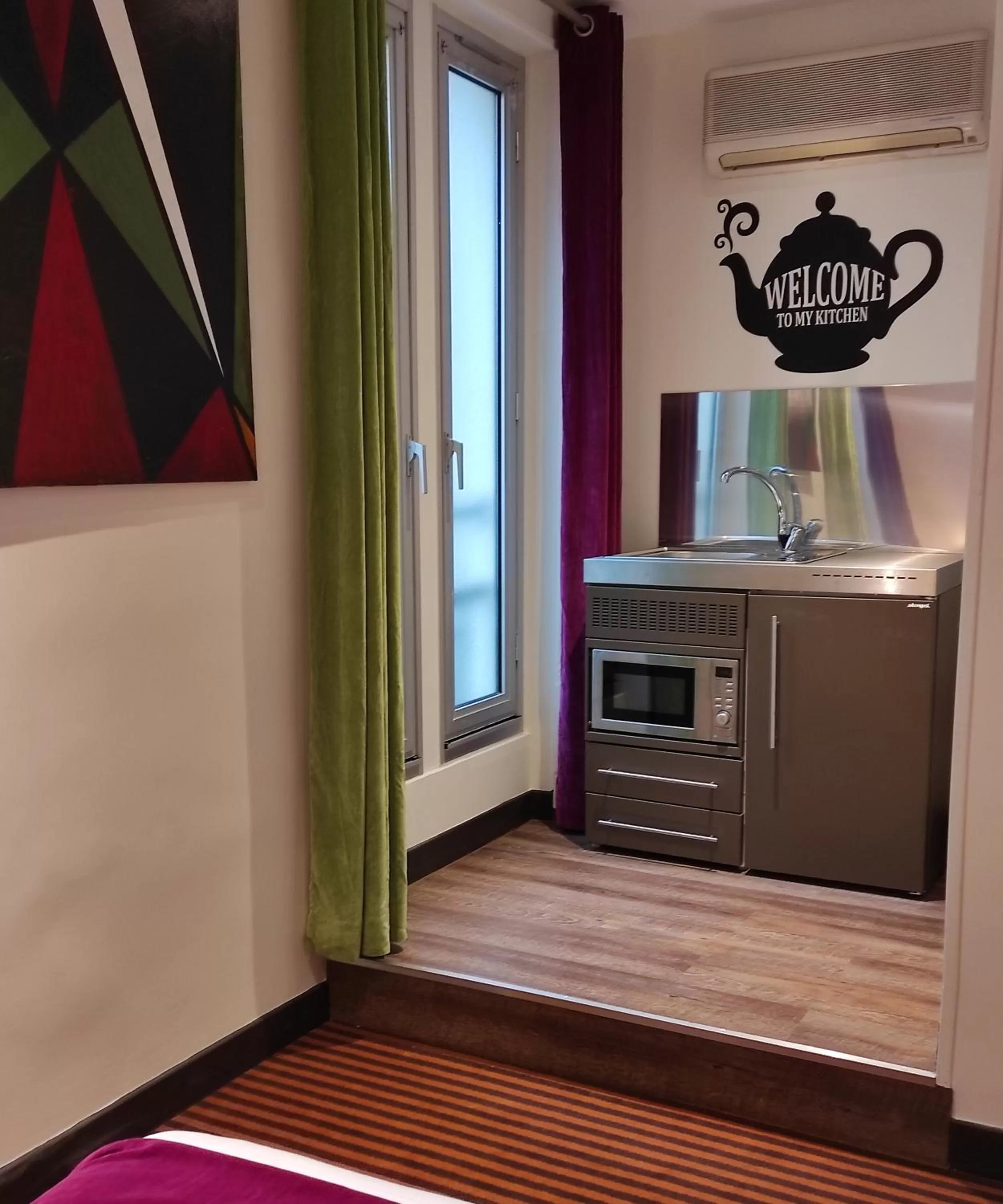 Junior Suite with Kitchenette in Hotel Pax Opera
