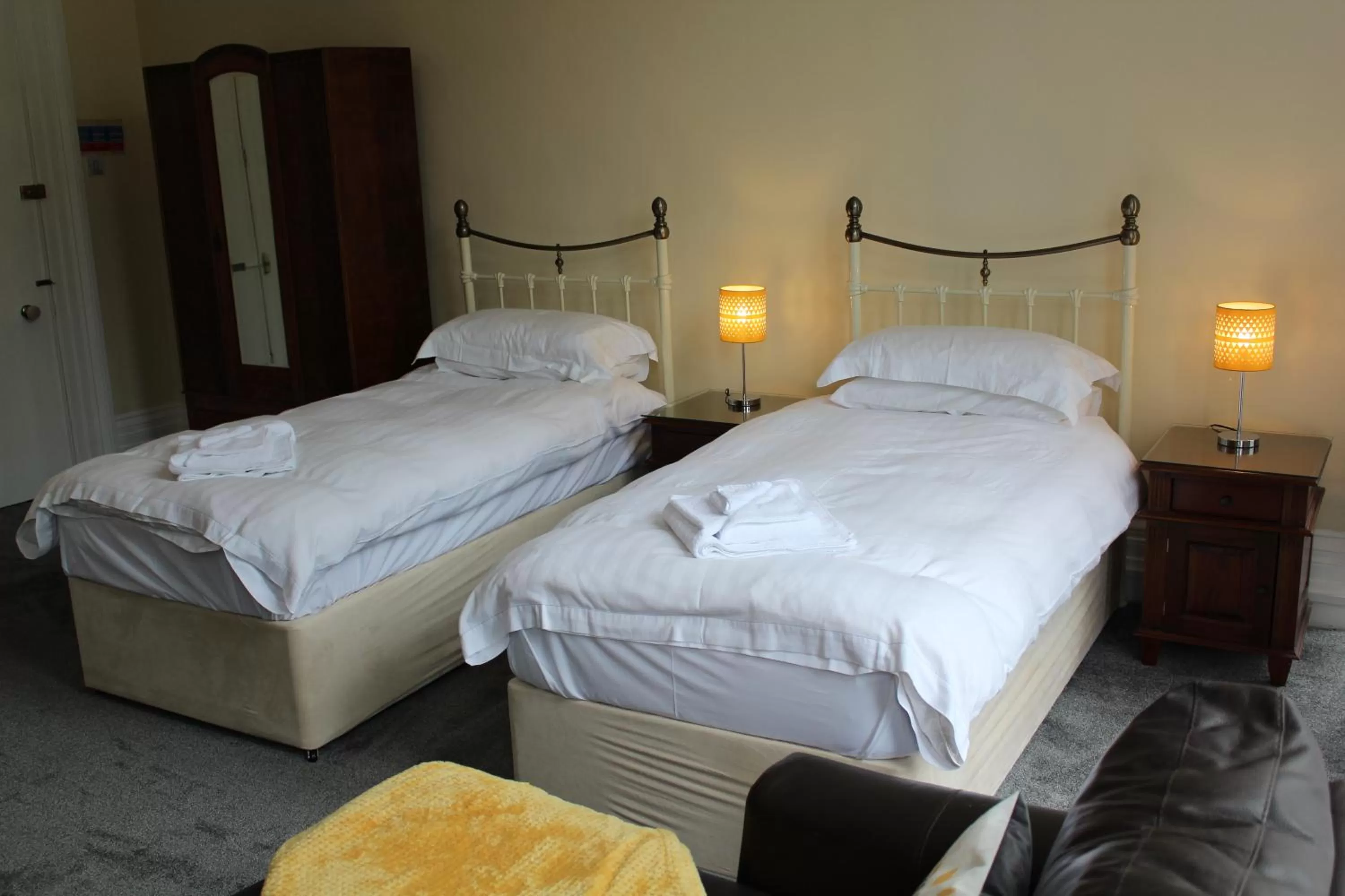 Deluxe Twin Room in The Darnley Hotel