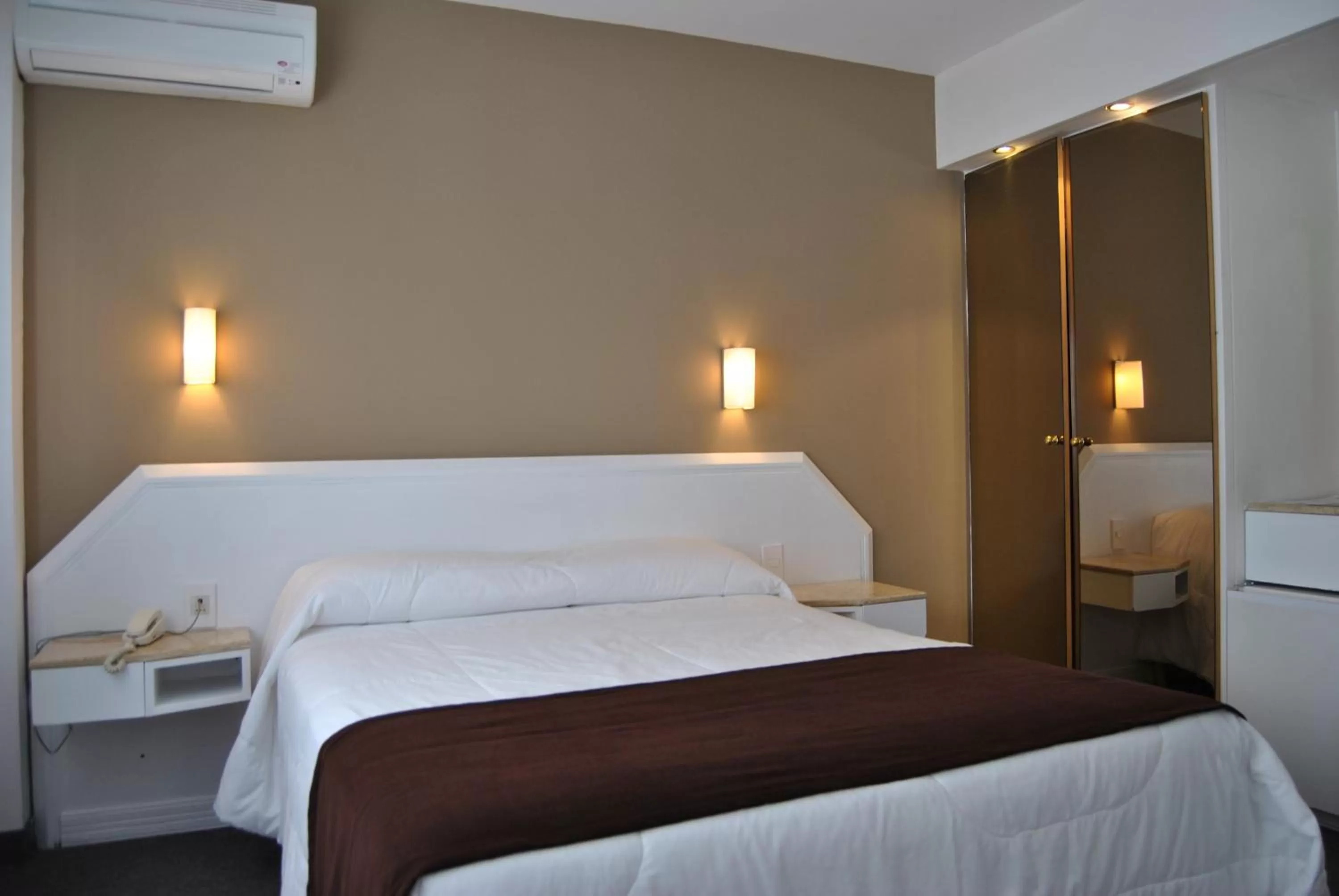 Double or Twin Room in Hotel Castilla