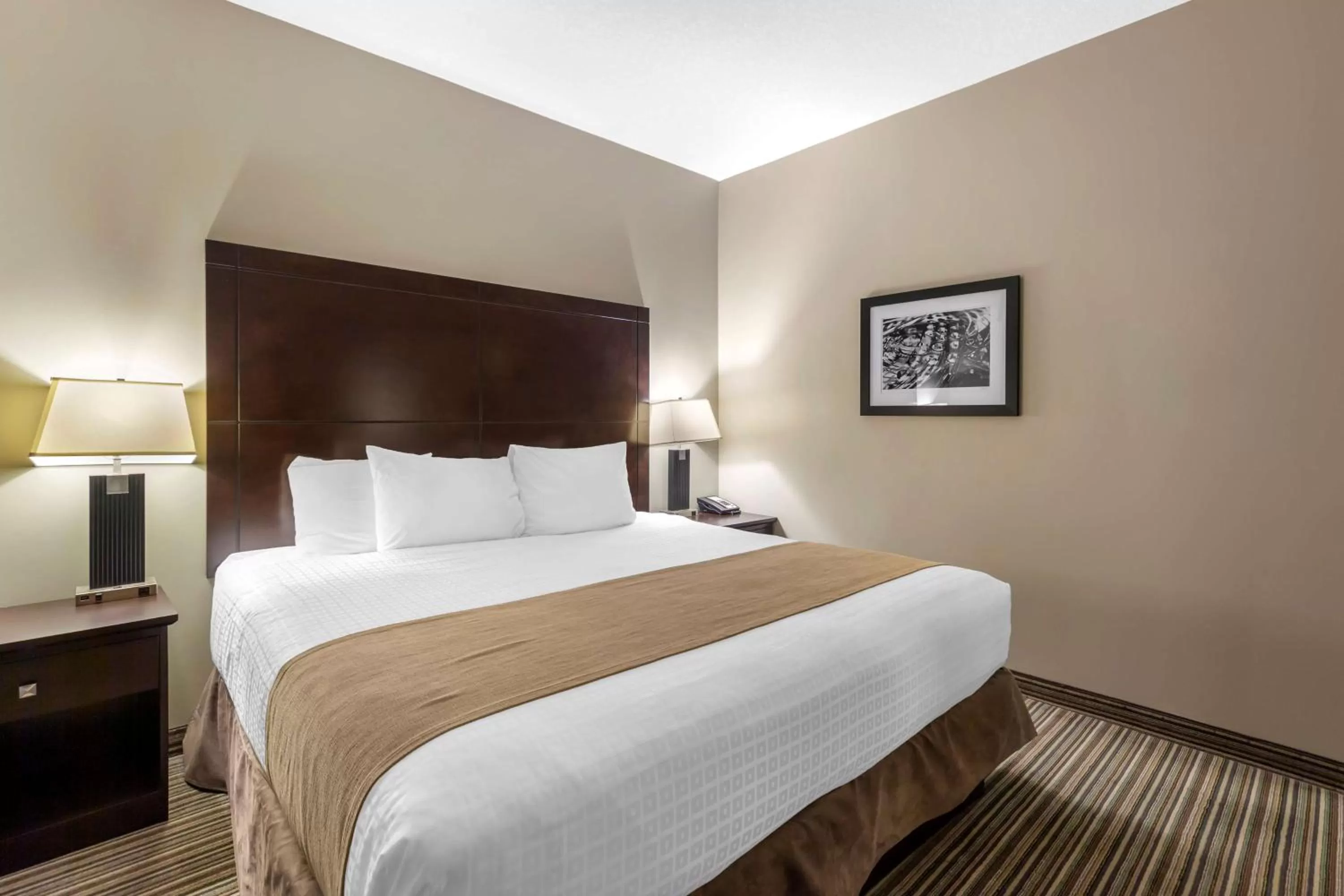 King Room - Non-Smoking in Best Western PLUS Fort Saskatchewan Inn & Suites