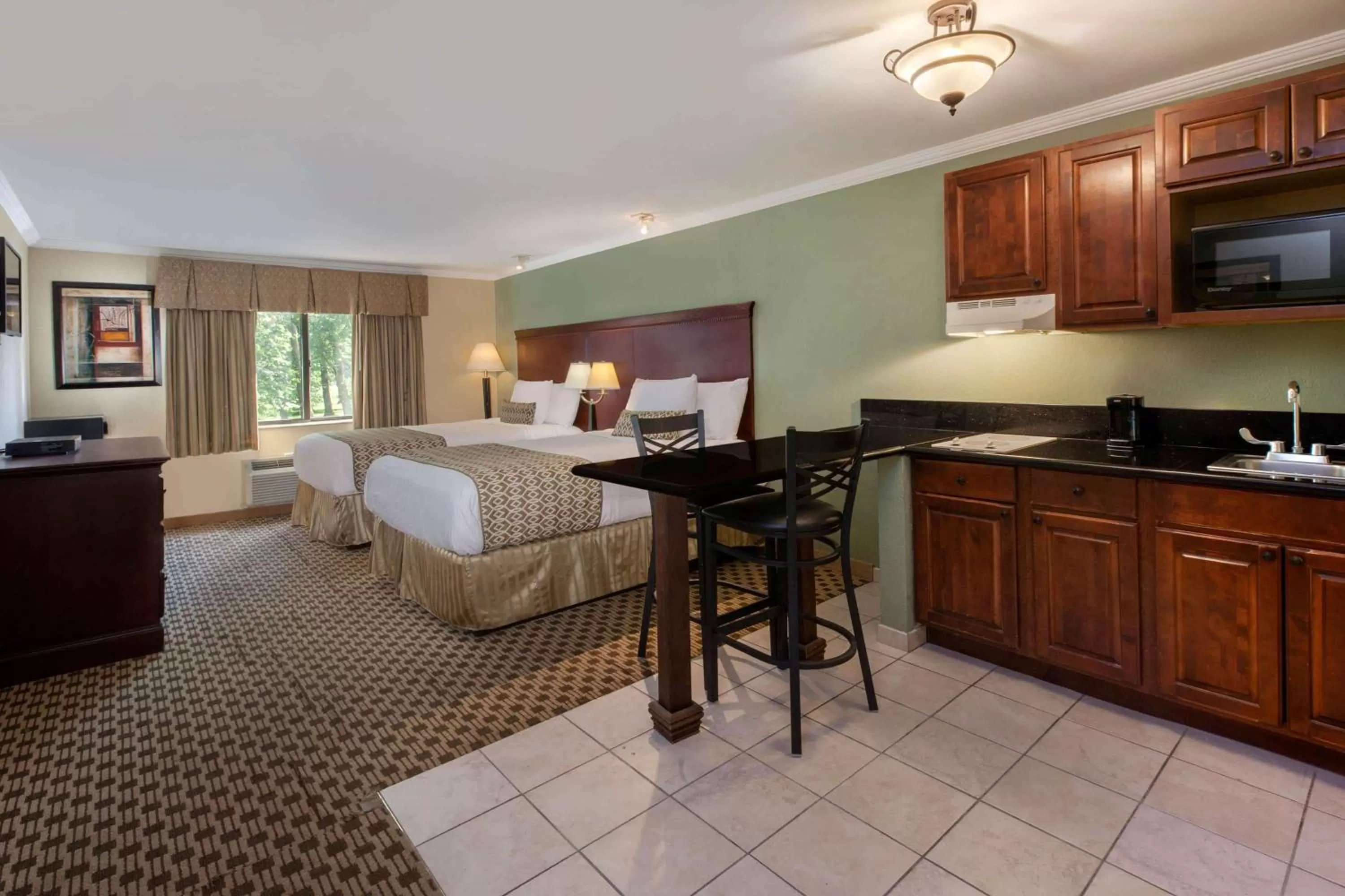 Deluxe Studio Suite with Two Double Beds Non Smoking in Baymont by Wyndham Pompton Plains/Wayne