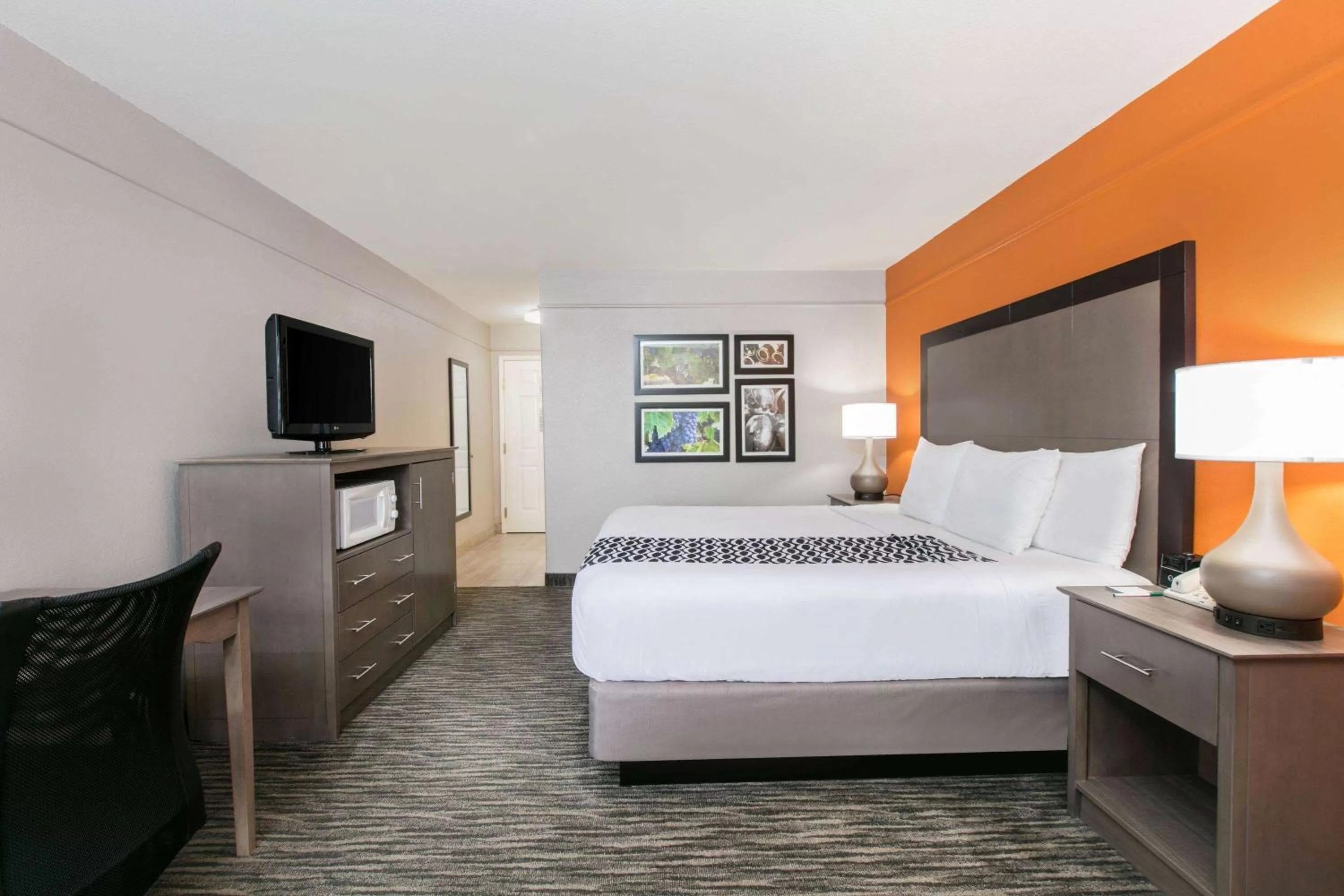 King Room - Non-Smoking in La Quinta by Wyndham Fredericksburg