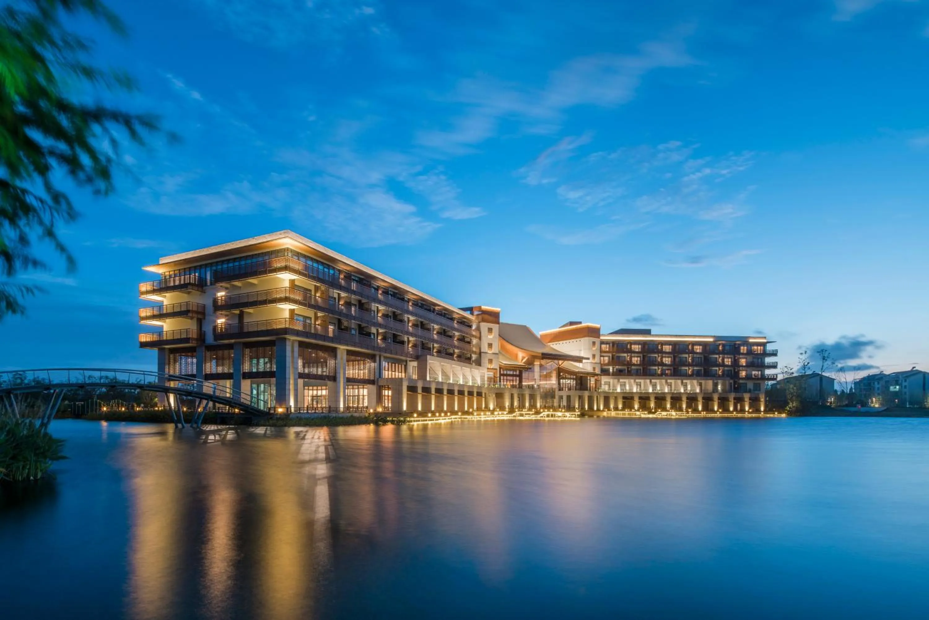 Deluxe Twin Room in Pullman Zhouzhuang