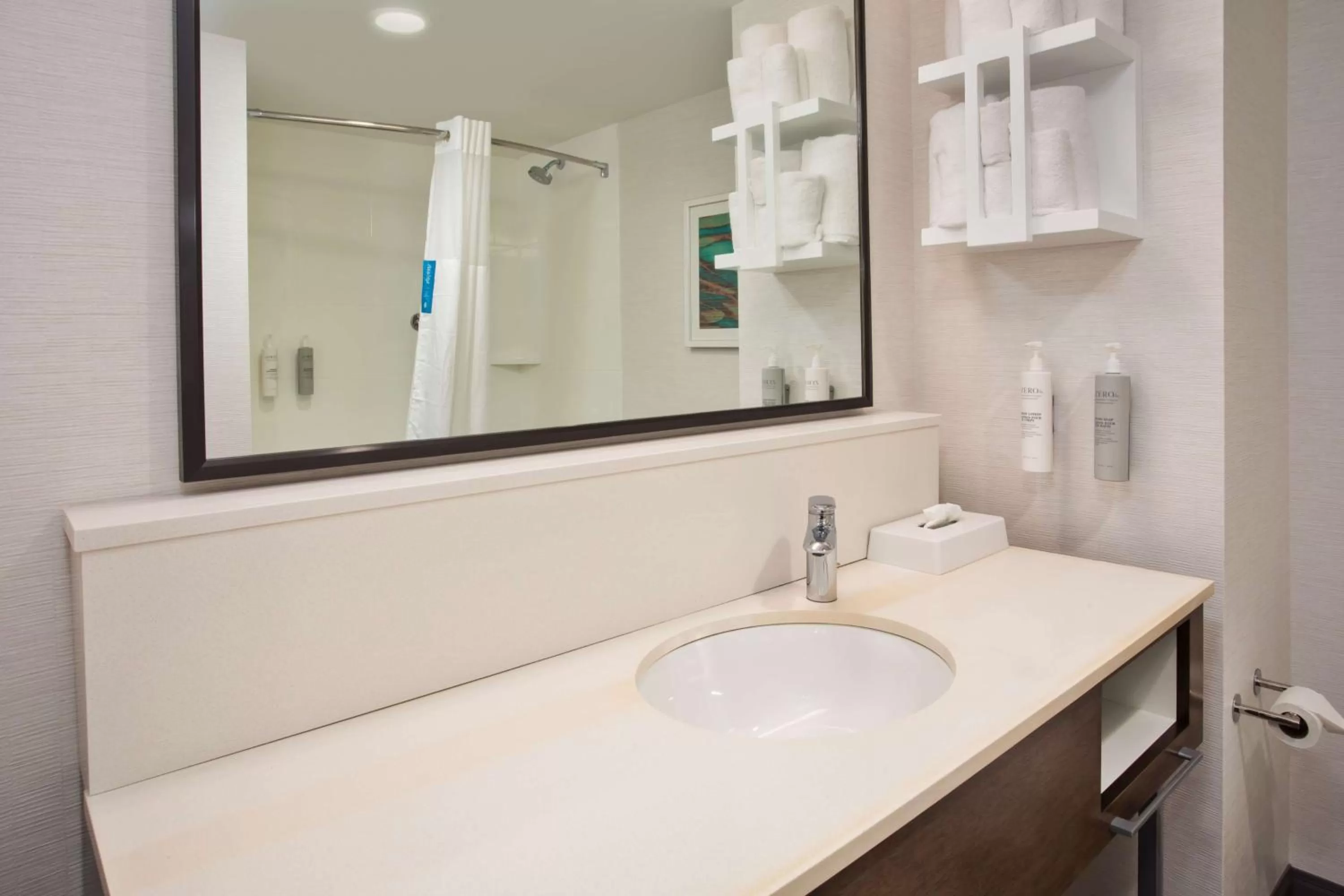 Queen Room with Two Queen Beds in Hampton Inn Union City, Tn