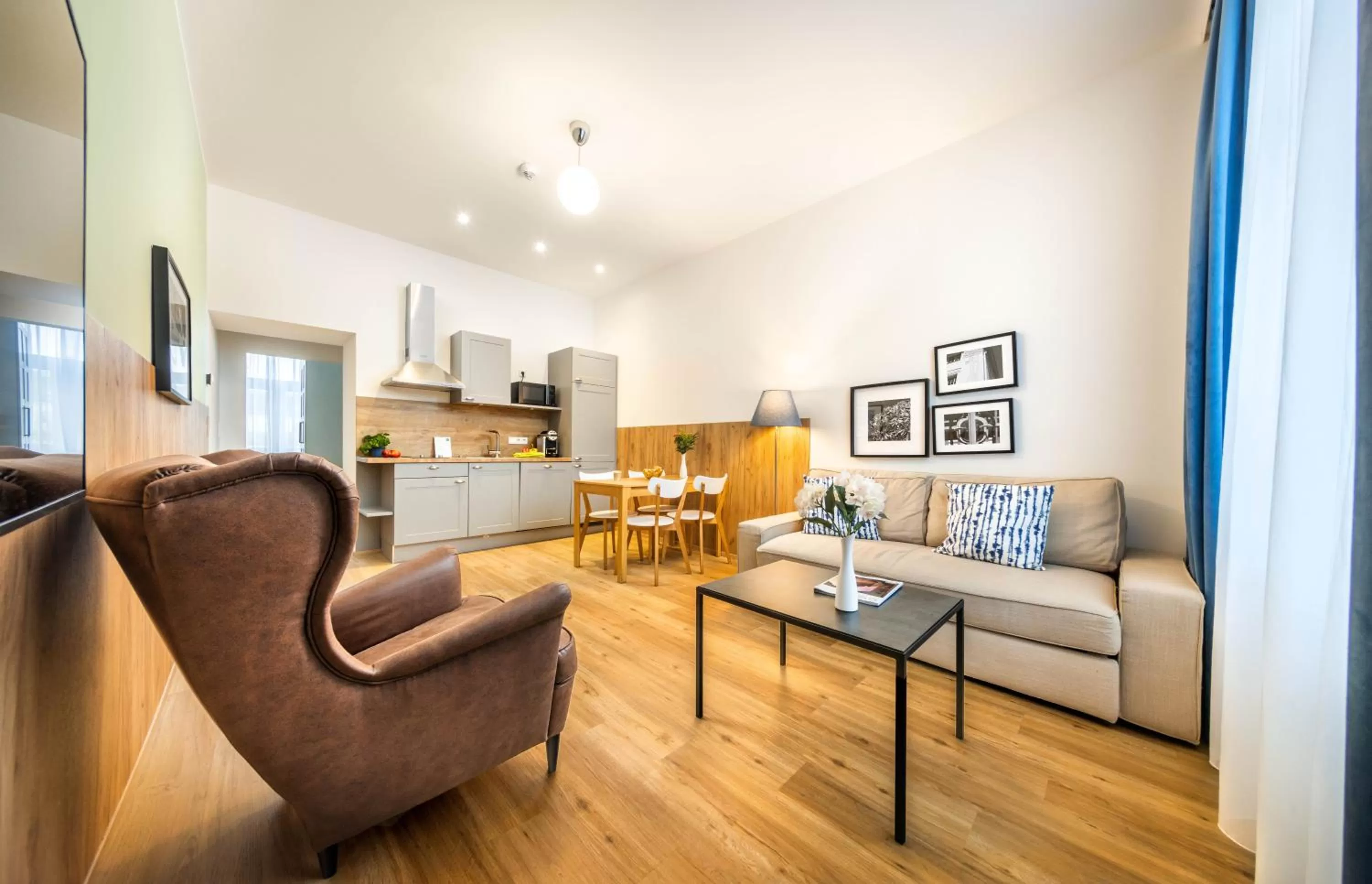 1-Bedroom Suite in Jimmy's Apartments Emerald