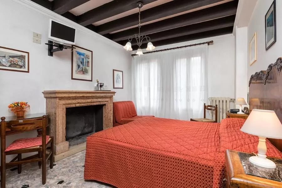 Triple Room in Villa Albertina
