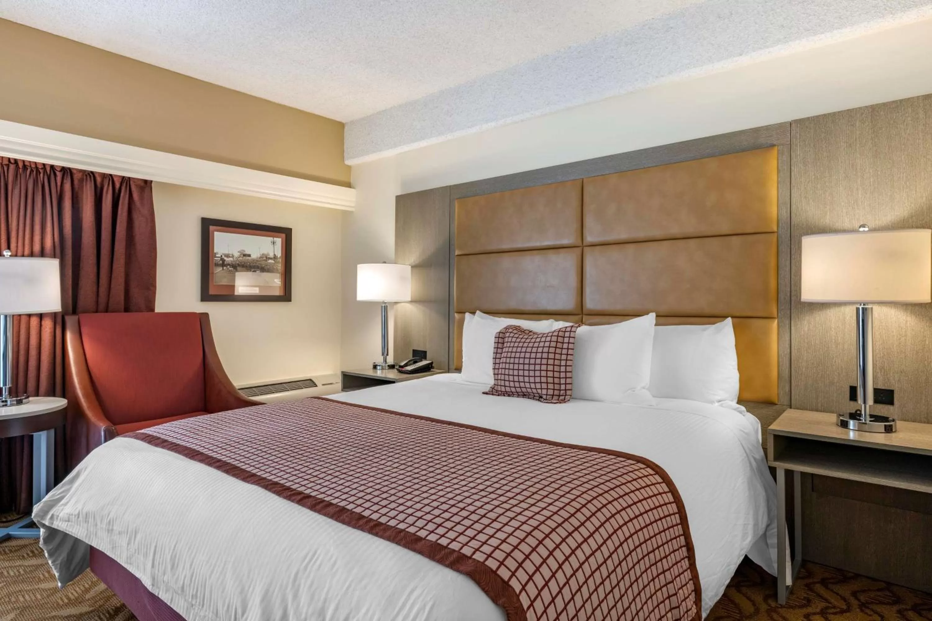 King Room with Sofa Bed - Upper Floor/Non-Smoking in Best Western Plus Thousand Oaks Inn