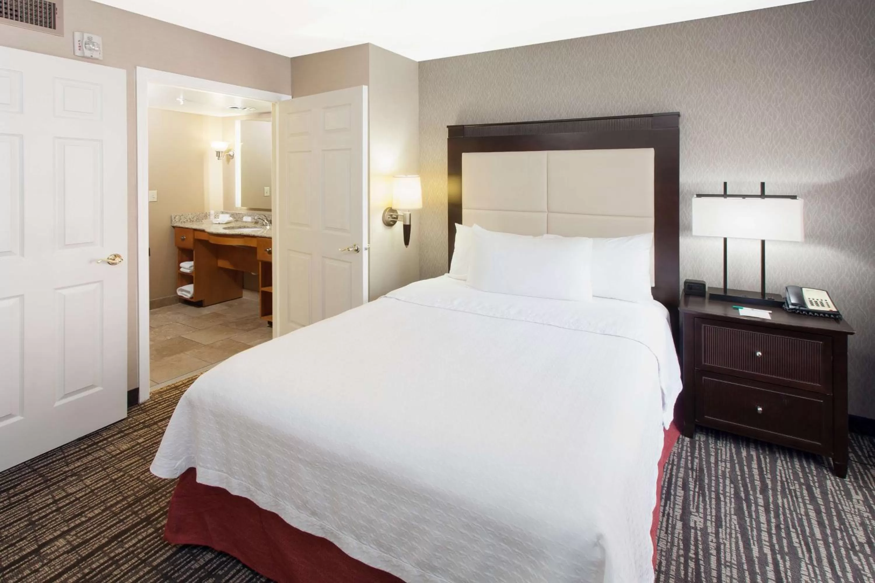 Double Room with Tub - Mobility and Hearing Access/Non-Smoking in Homewood Suites by Hilton Indianapolis At The Crossing