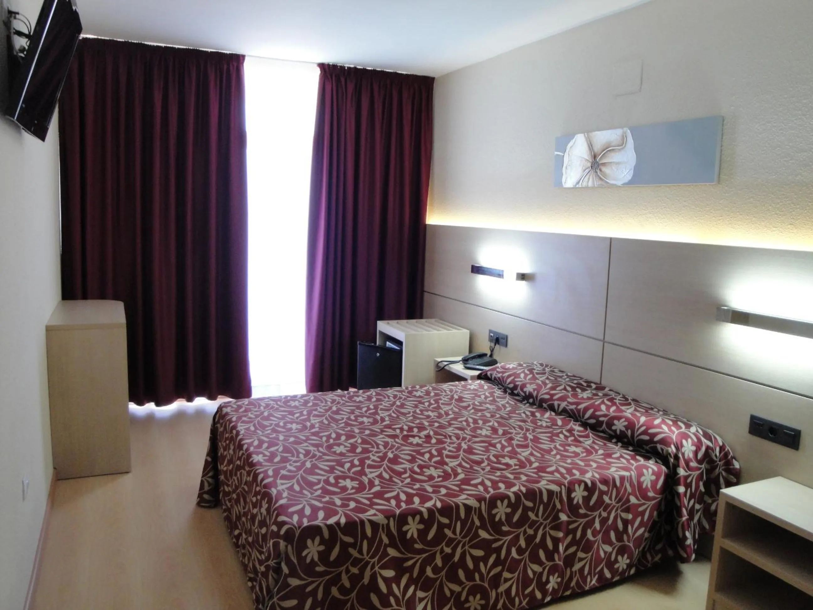 Superior Double Room with Balcony in Hotel Esplendid