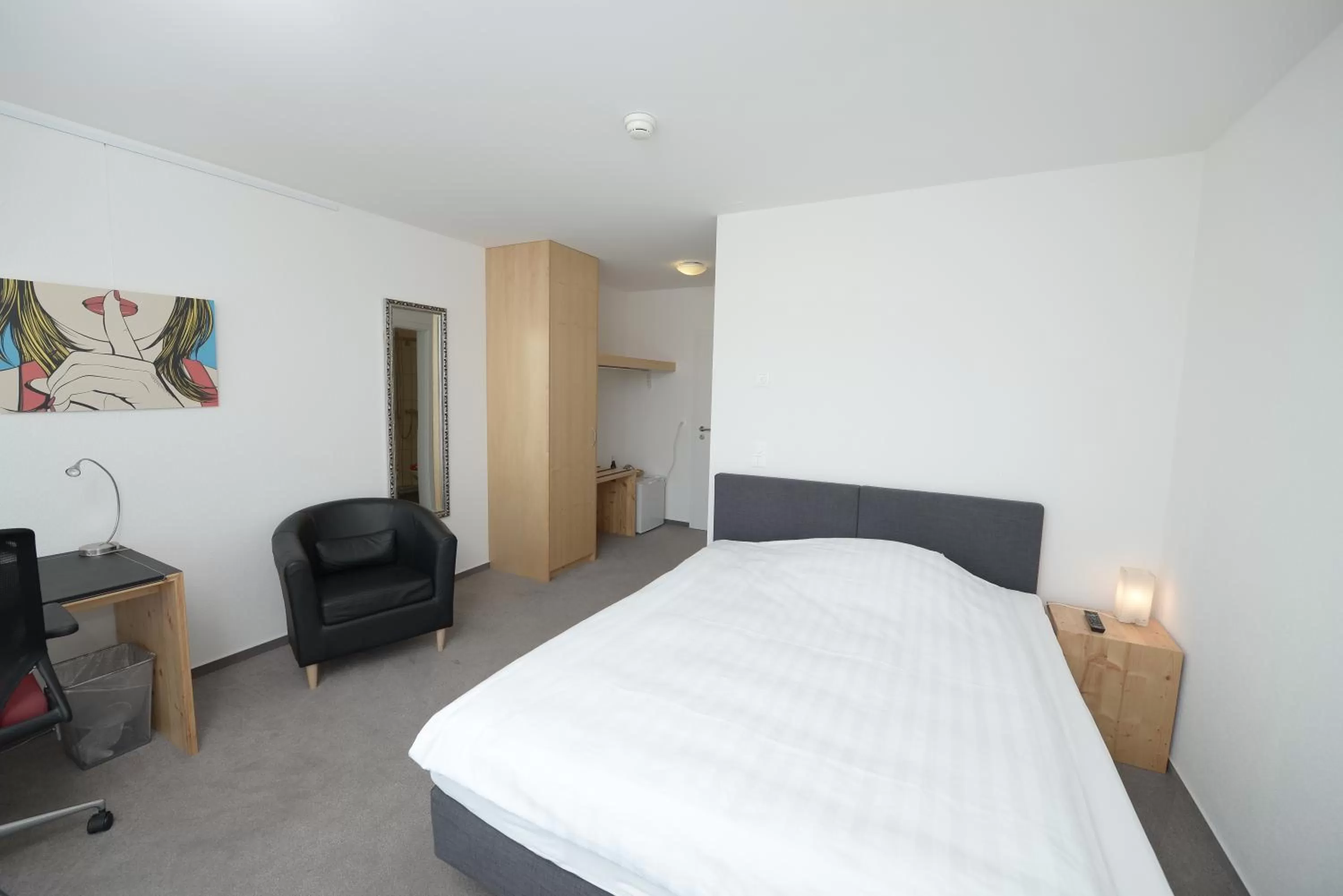 Double Room in Q.C.M. Campus