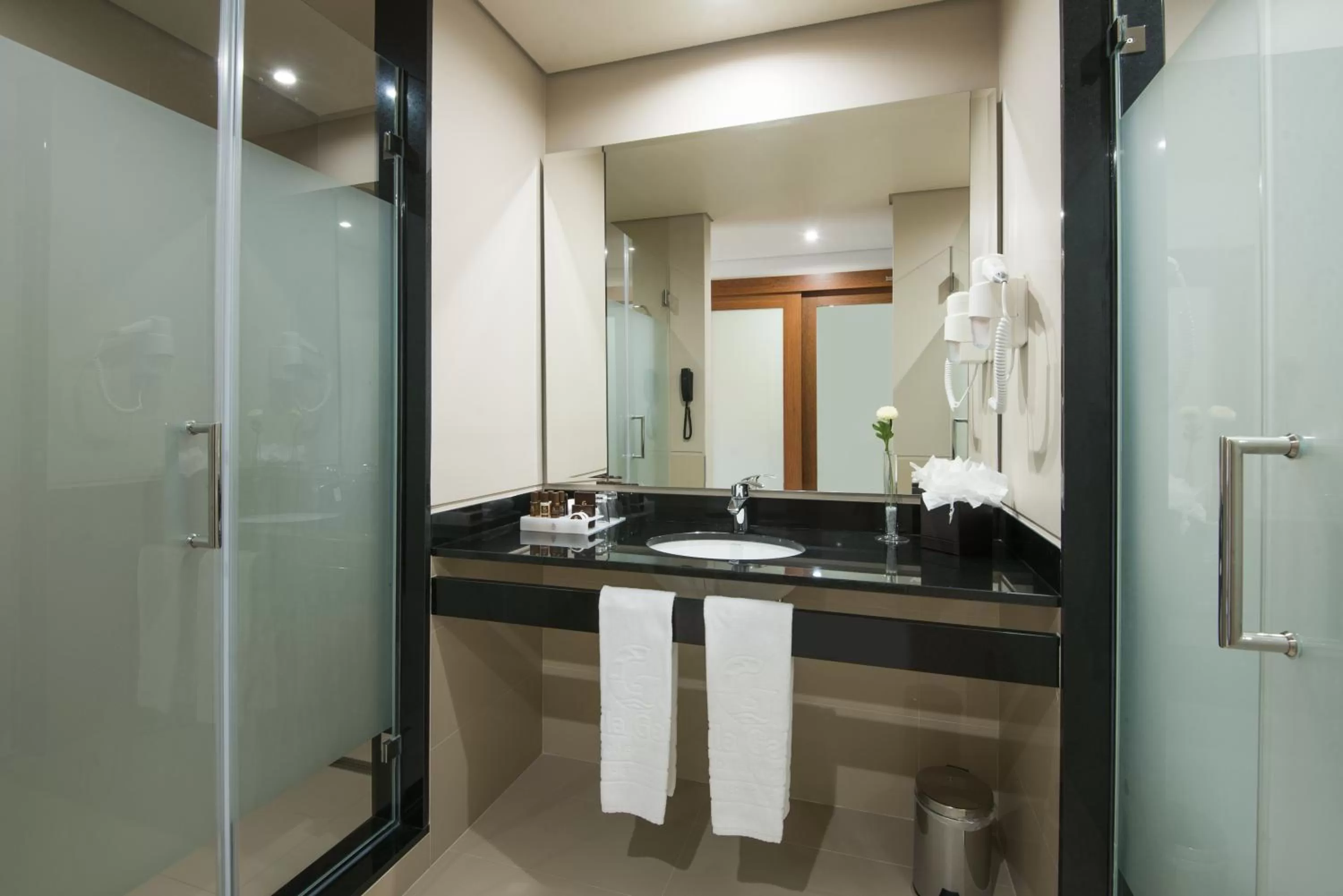 Palace Twin Room in Vila Gale Collection Braga