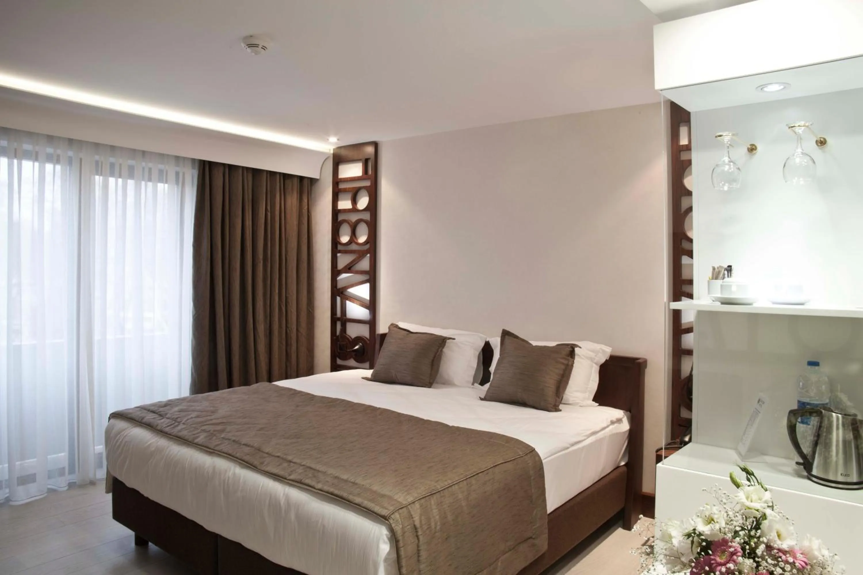 Corner Double Room in Victory Hotel & Spa Istanbul