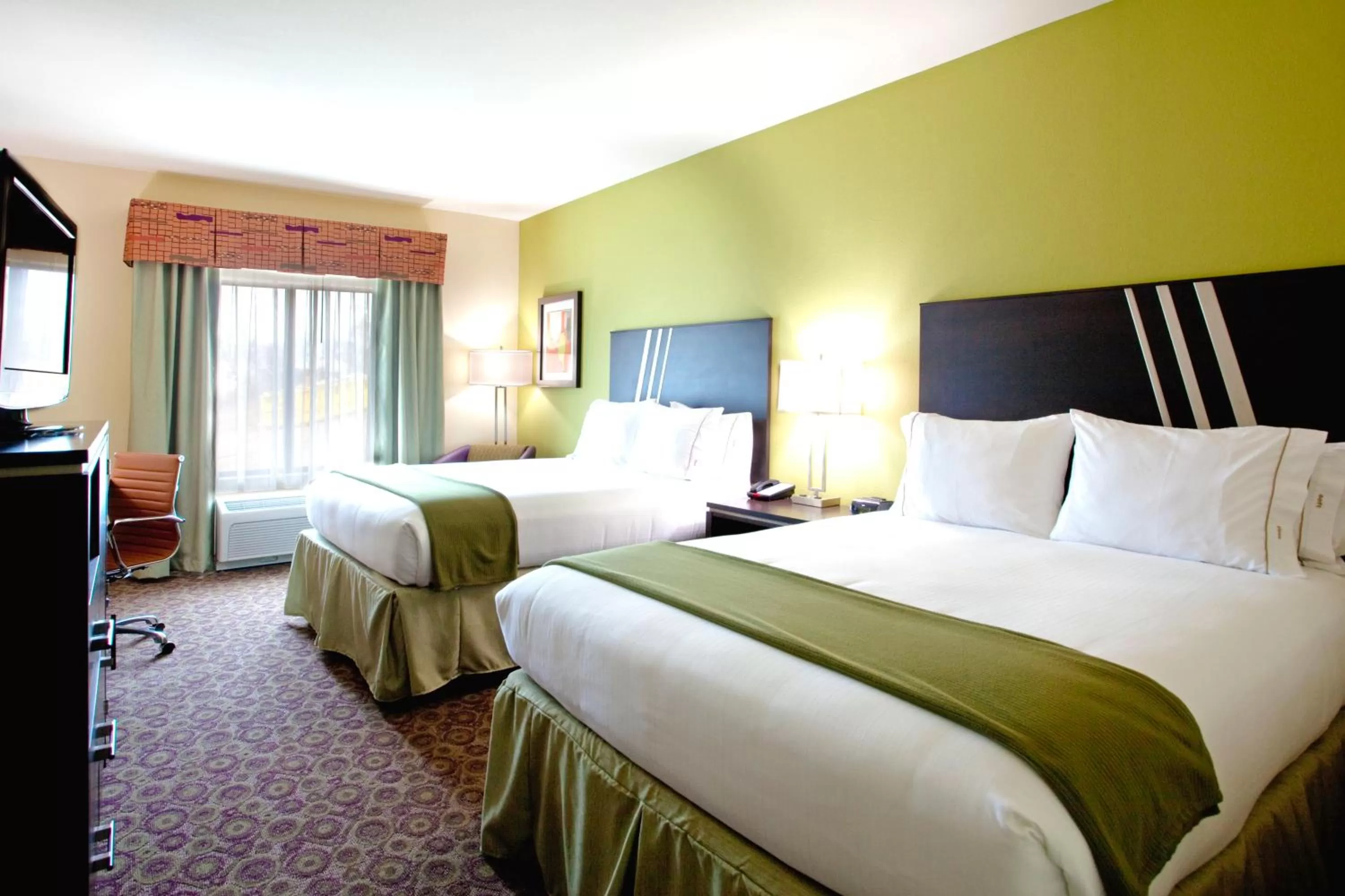 Queen Room with Two Queen Beds in Holiday Inn Express Hotel & Suites Clemson - University Area by IHG