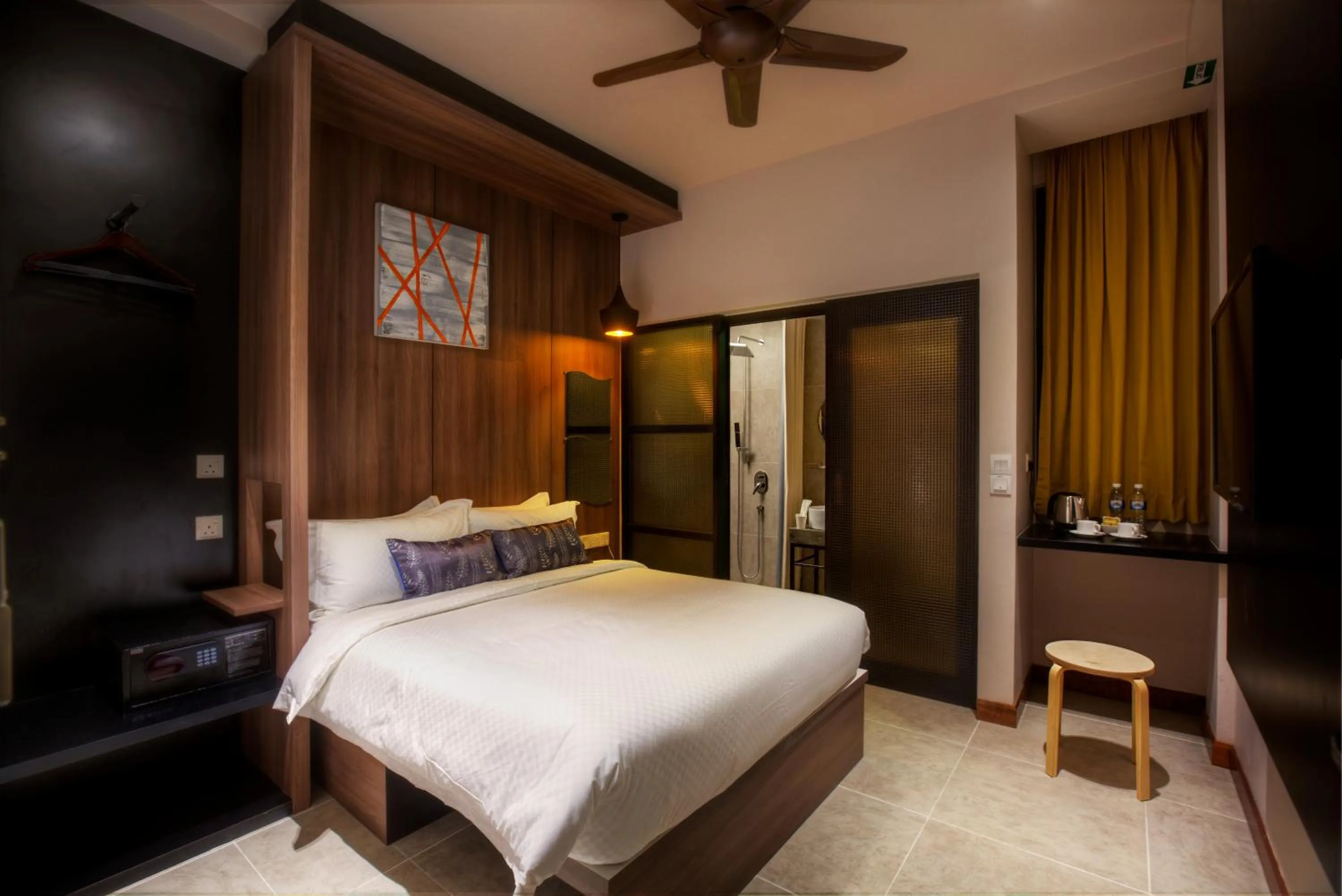 Superior Queen Room in Hotel Twenty 8B