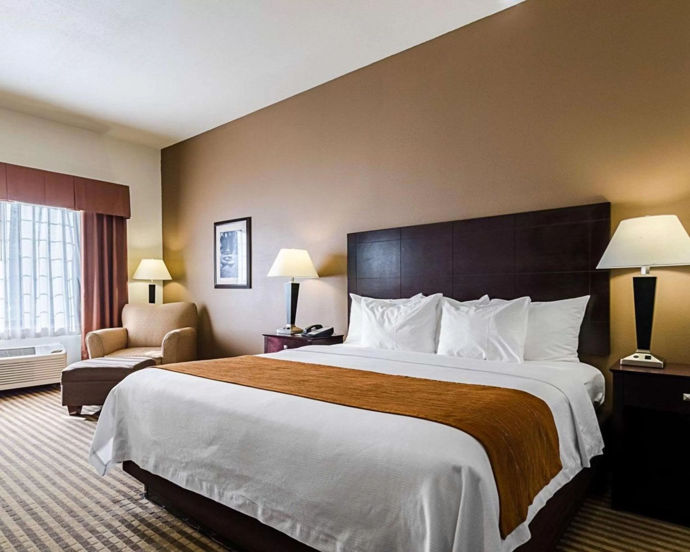King Room - Non-Smoking in Comfort Inn & Suites Lawrence - University Area