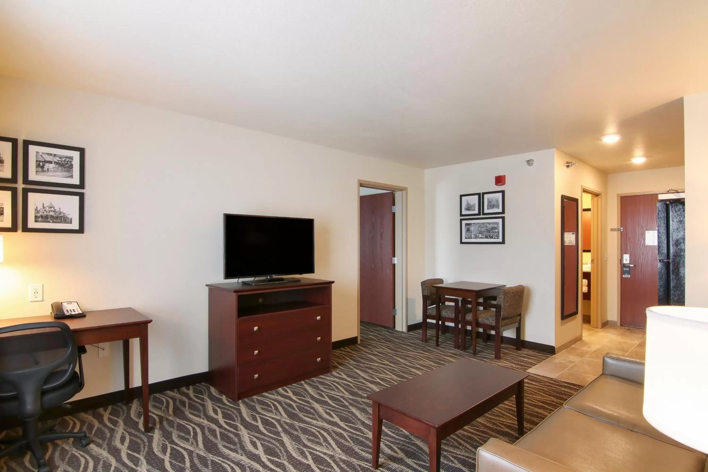 Family Room - Disability Access in Cobblestone Inn & Suites - Menomonie/UW-Stout