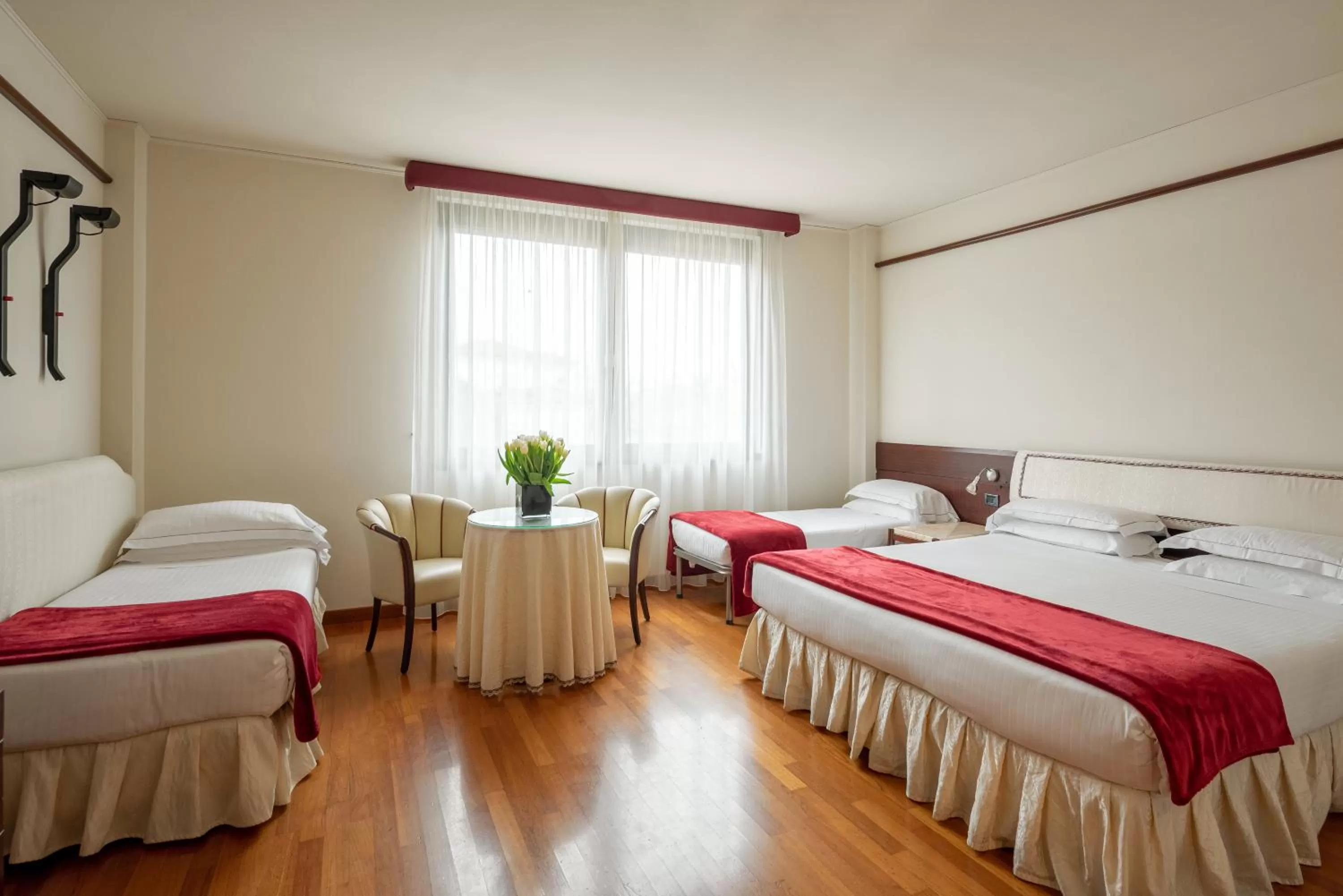 Quadruple Room in Hotel Leopardi