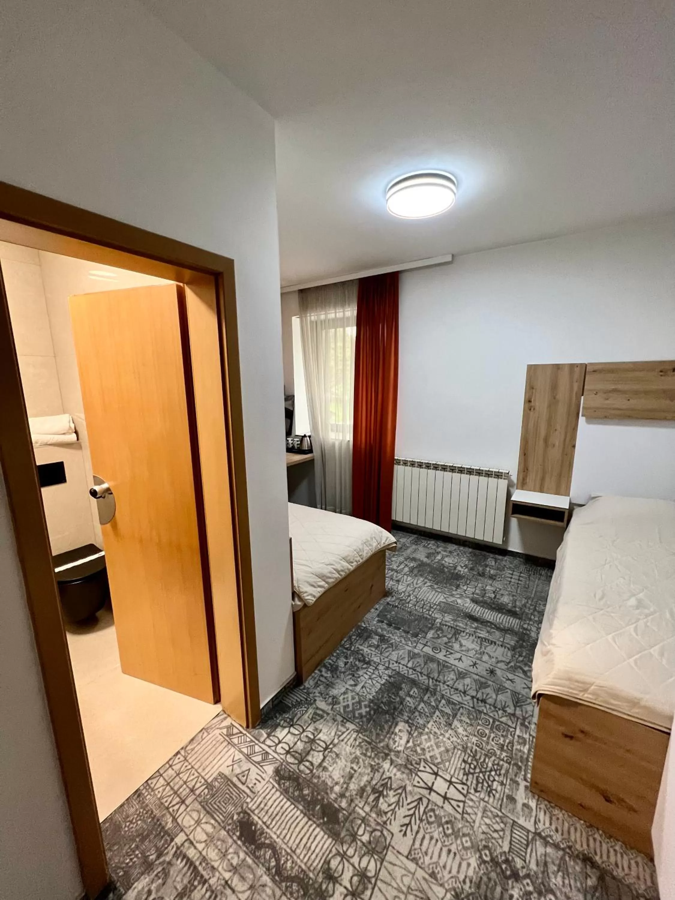 Superior Twin Room - single occupancy in Hotel Brkić Sarajevo Airport - Free Parking