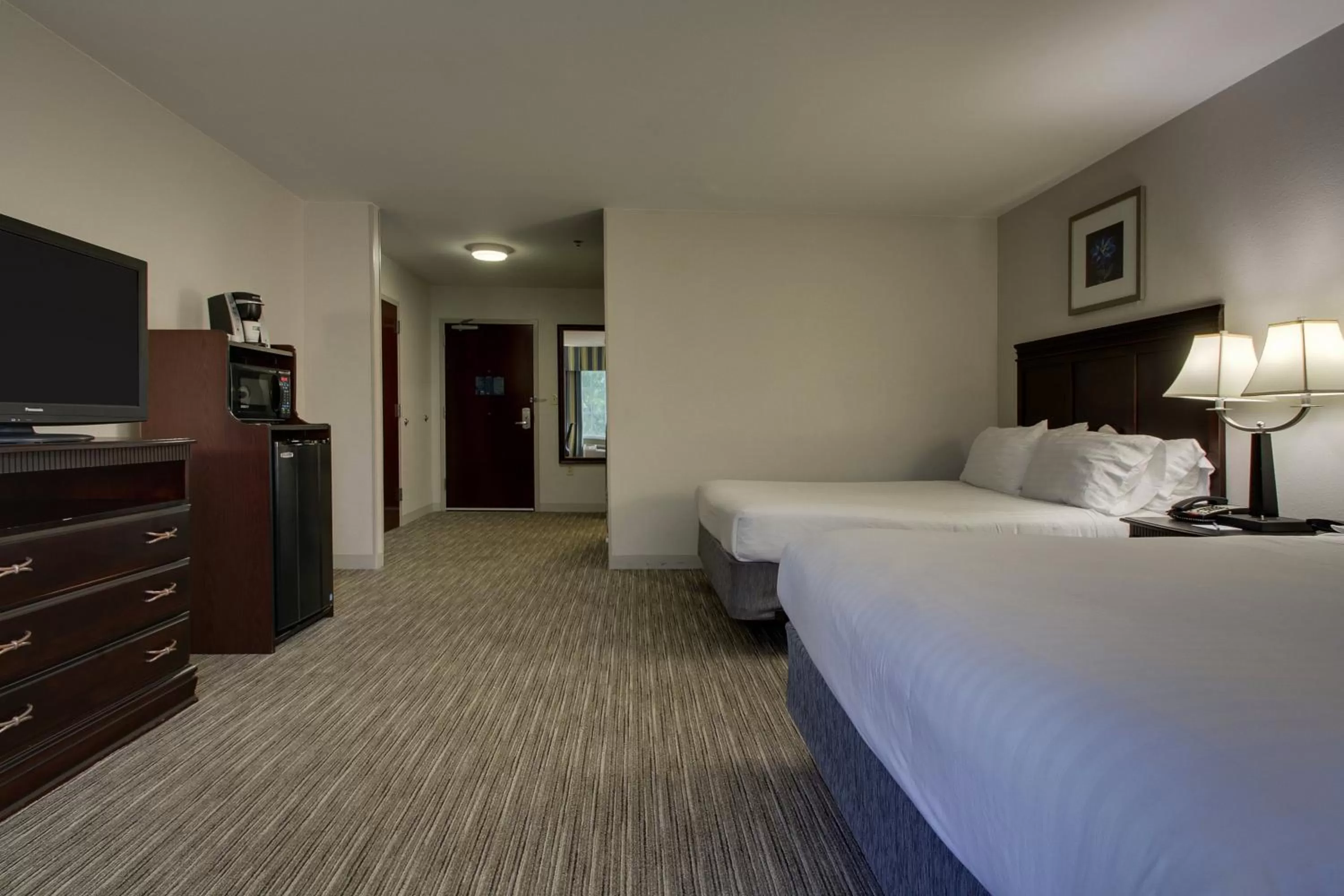 Standard Queen Room with Two Queen Beds and Mobility Accessible Tub in Holiday Inn Express Hotel & Suites Middleboro Raynham by IHG