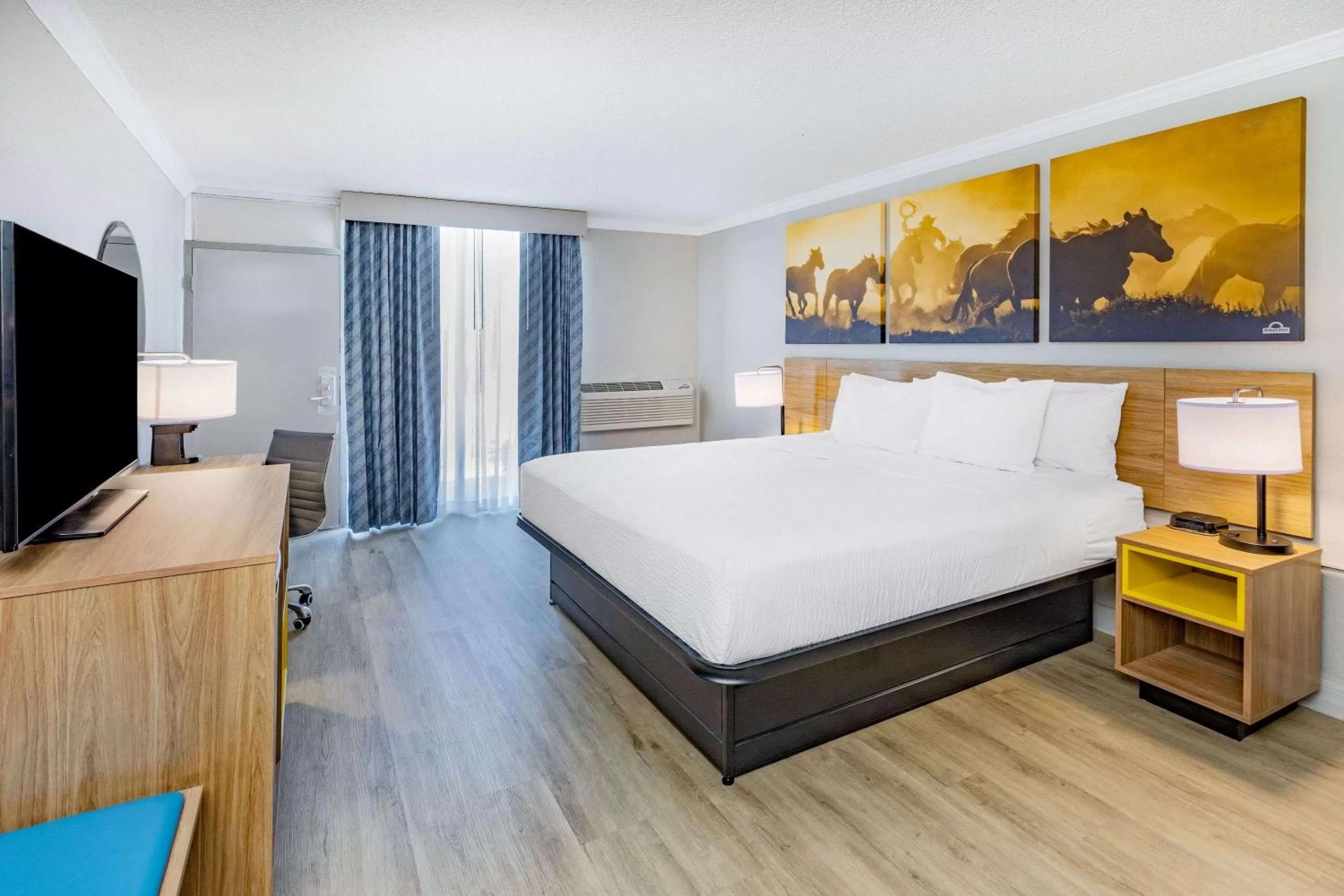 King Room - Non-Smoking in Days Inn by Wyndham Del Rio