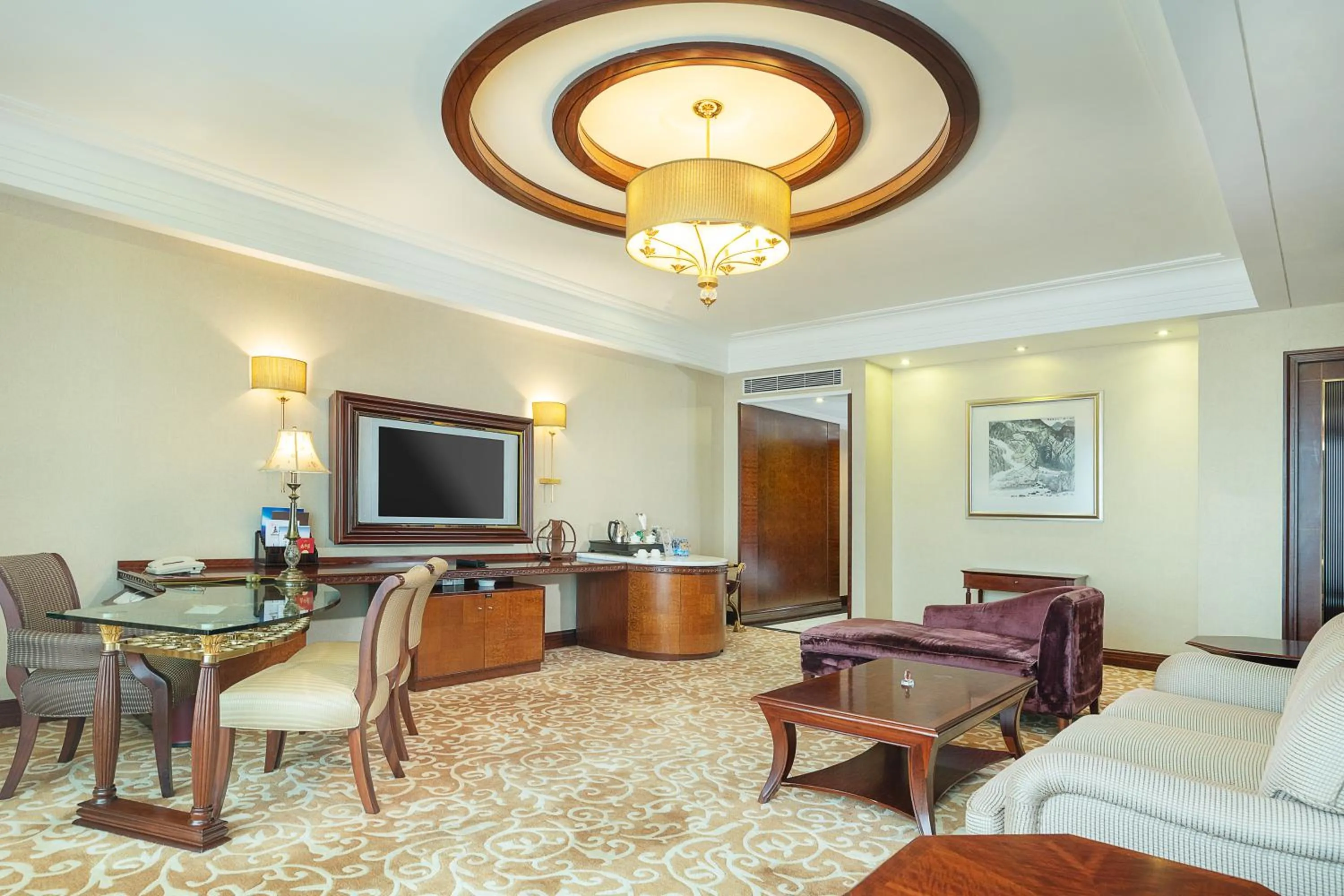 Executive King Room in Regal Palace Hotel